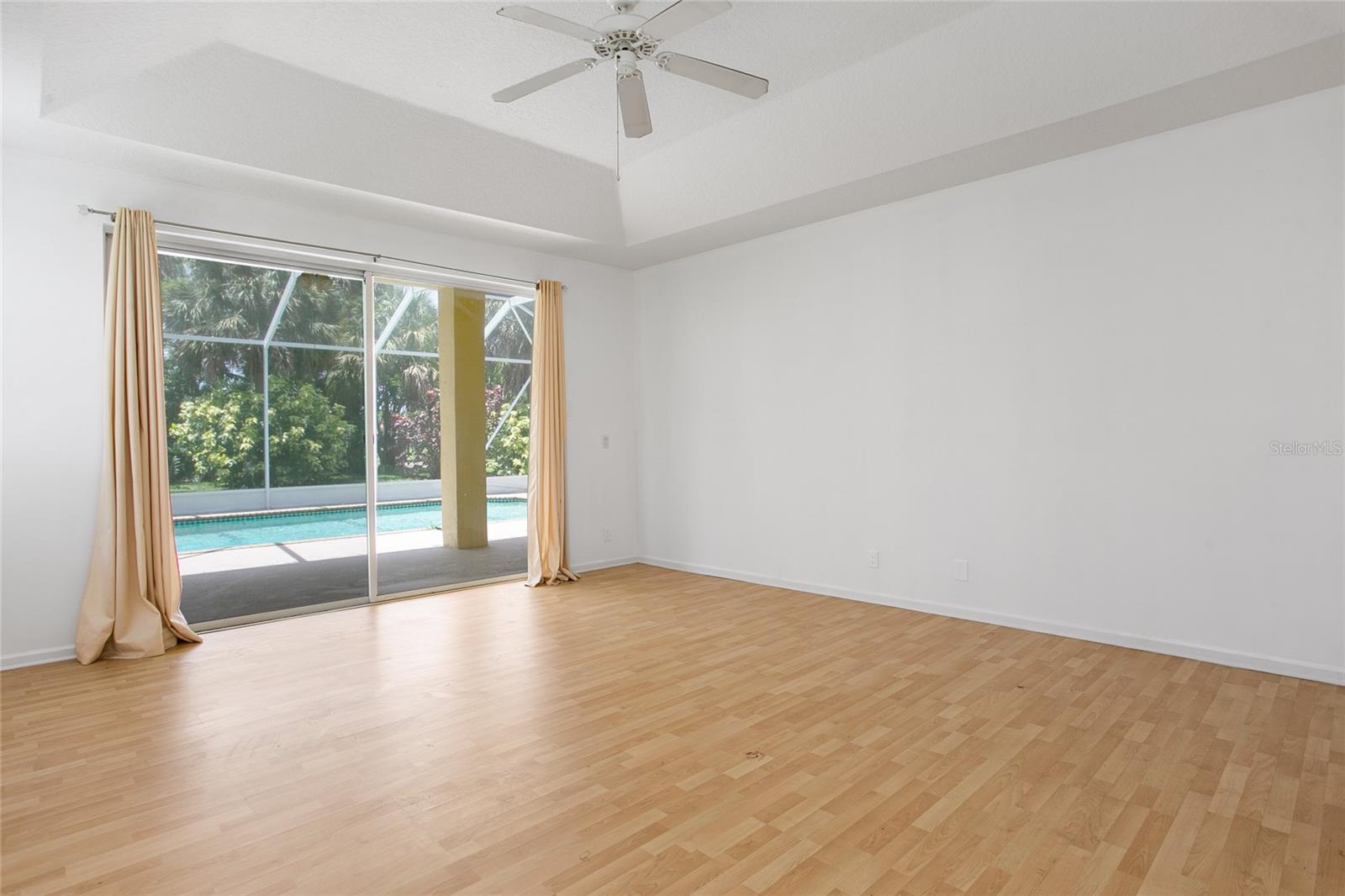 Image 27 of 53 For 15642 Cypress Park Drive