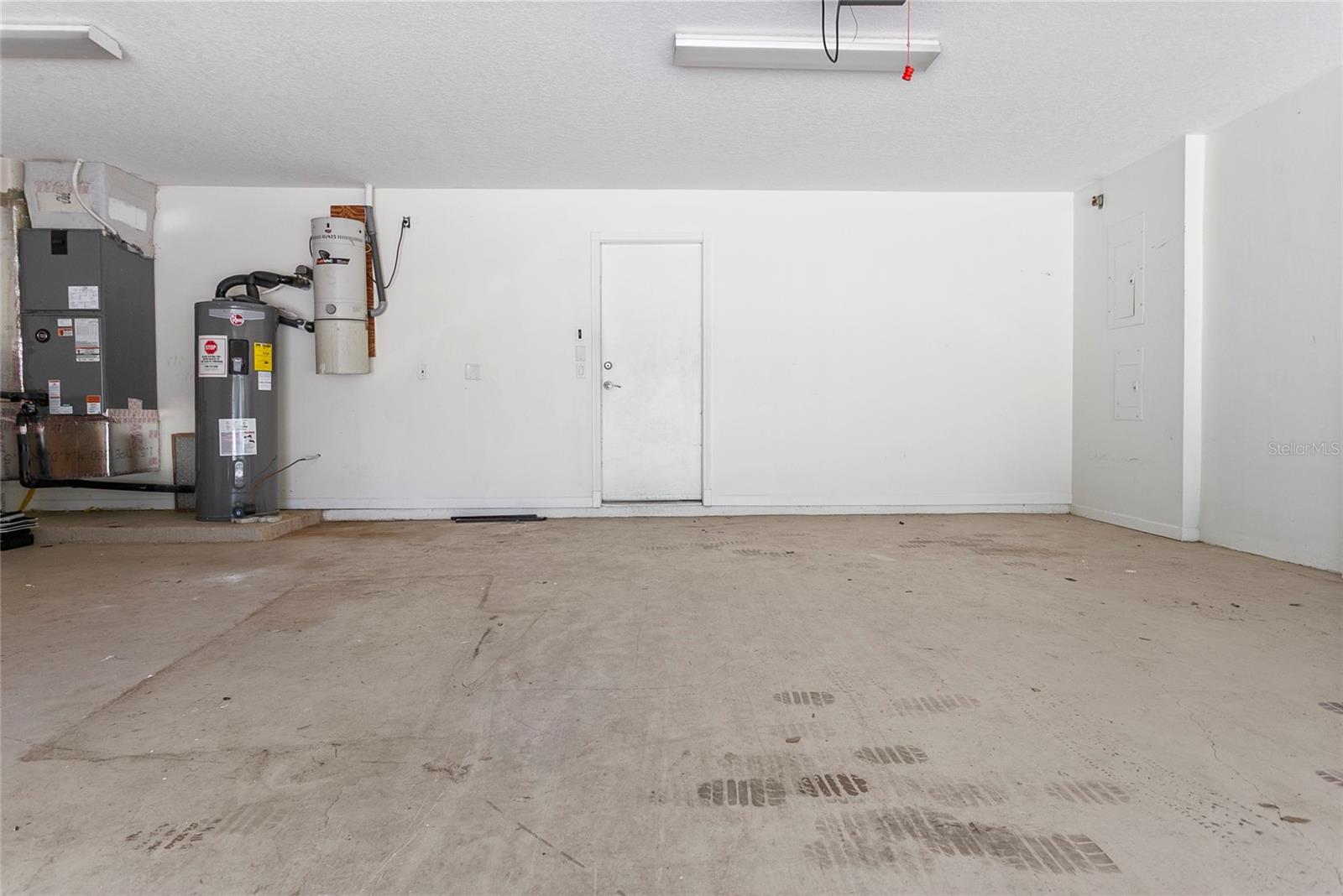 Image 41 of 53 For 15642 Cypress Park Drive