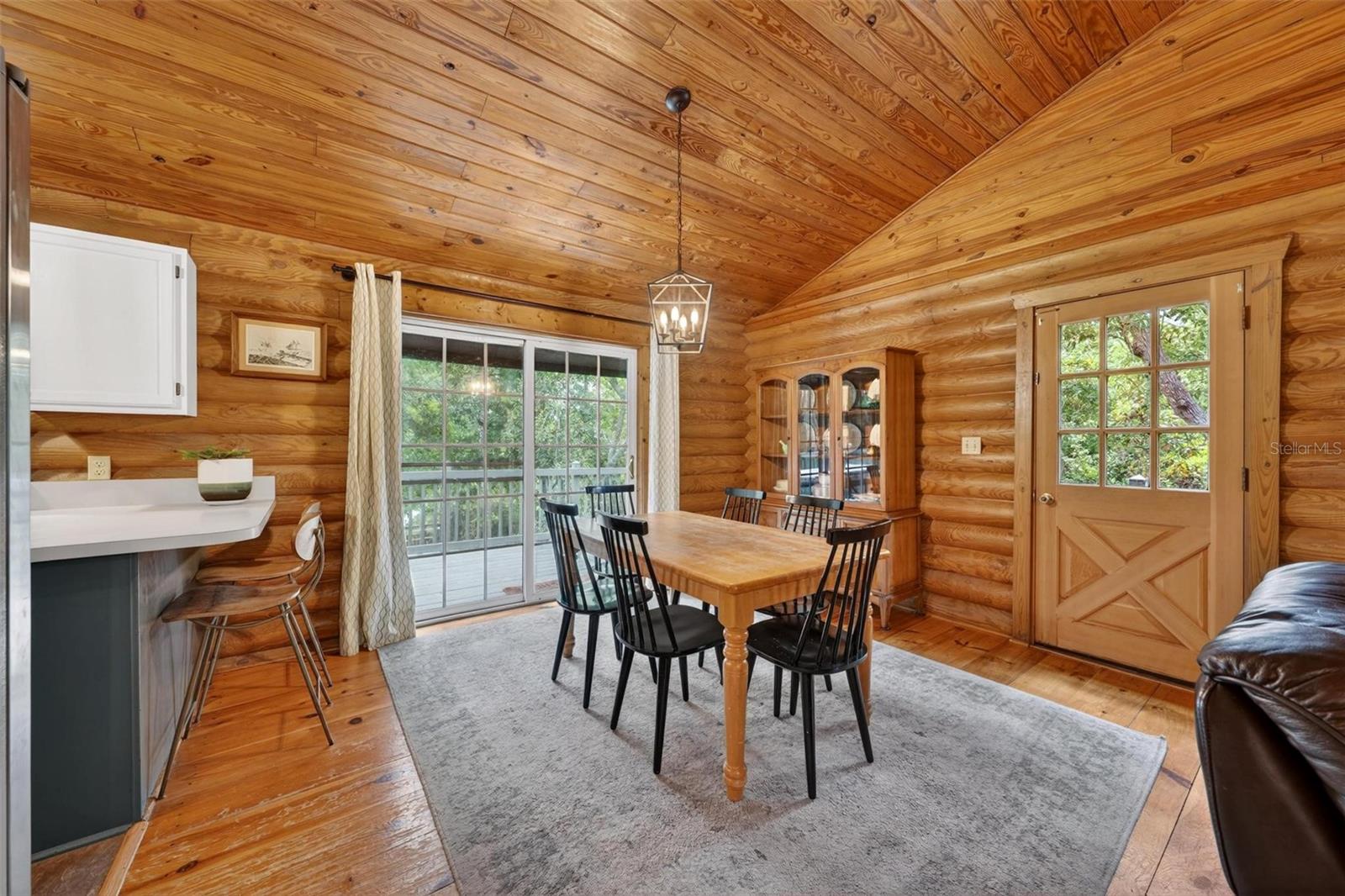 Image 23 of 80 For 213 Buena Vista Street