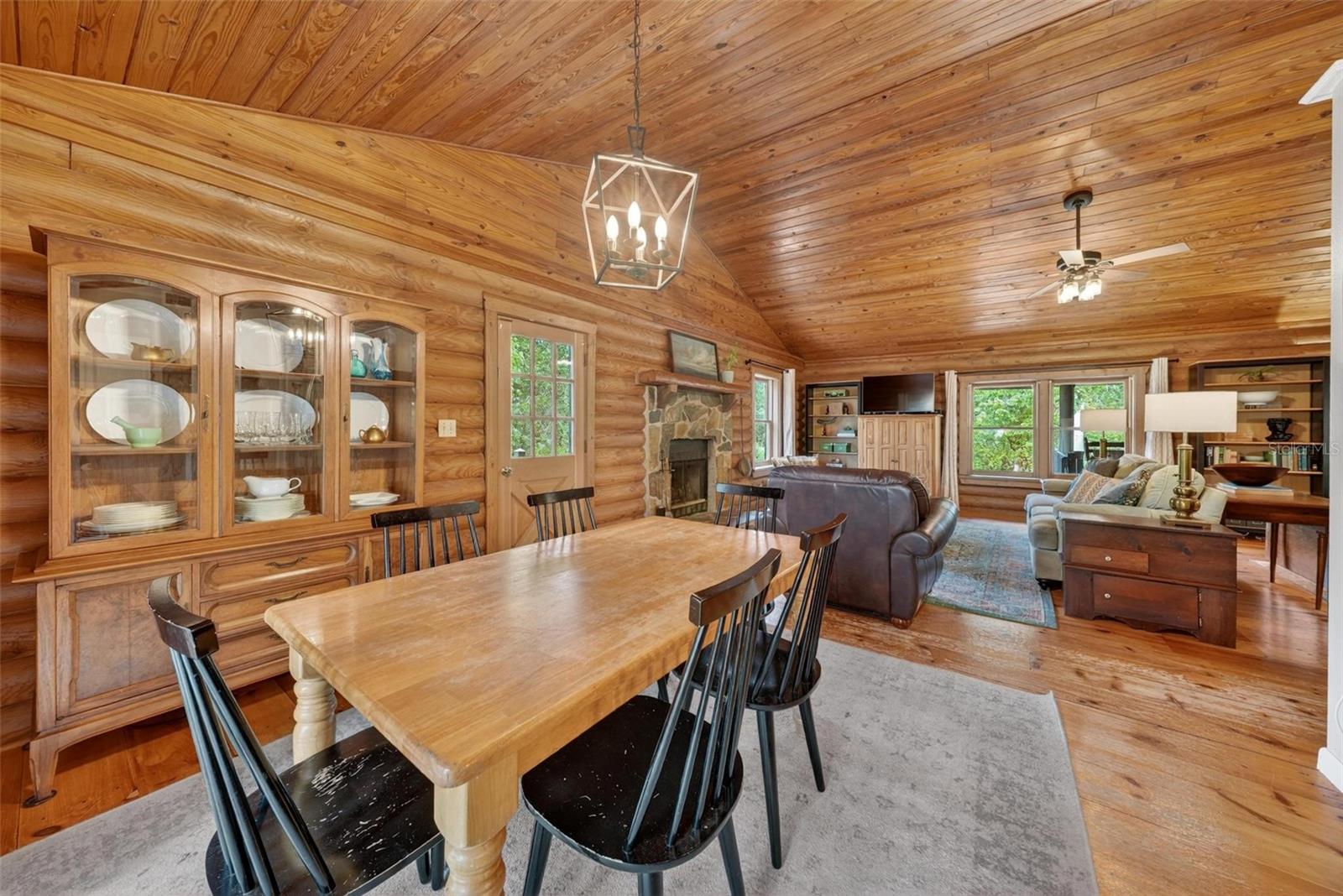 Image 25 of 80 For 213 Buena Vista Street