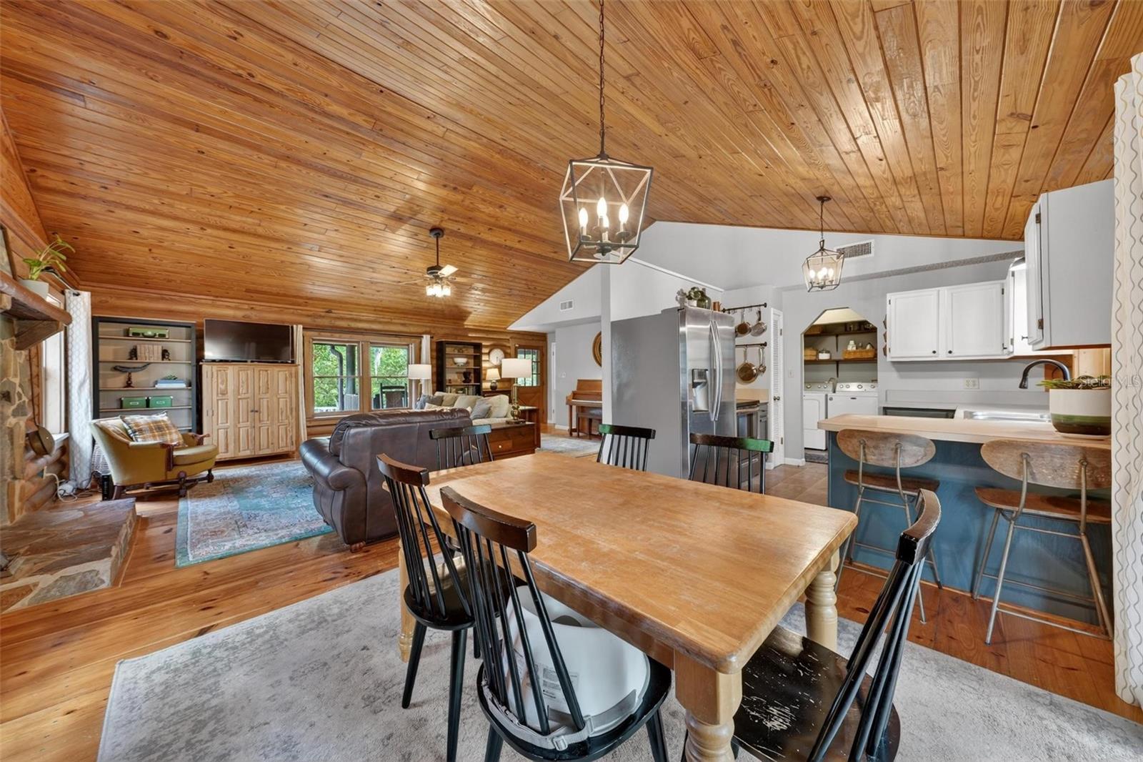 Image 26 of 80 For 213 Buena Vista Street