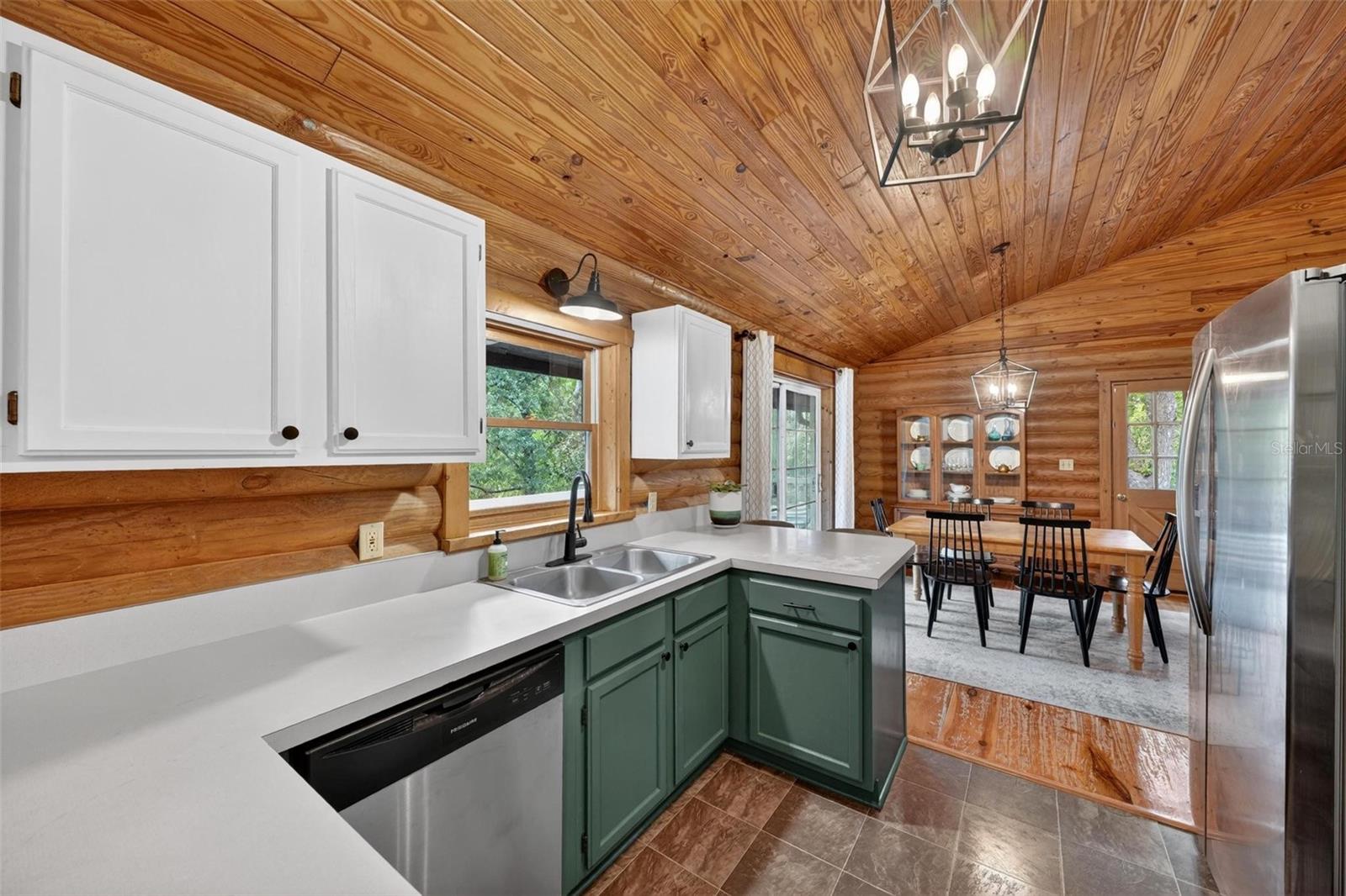 Image 30 of 80 For 213 Buena Vista Street