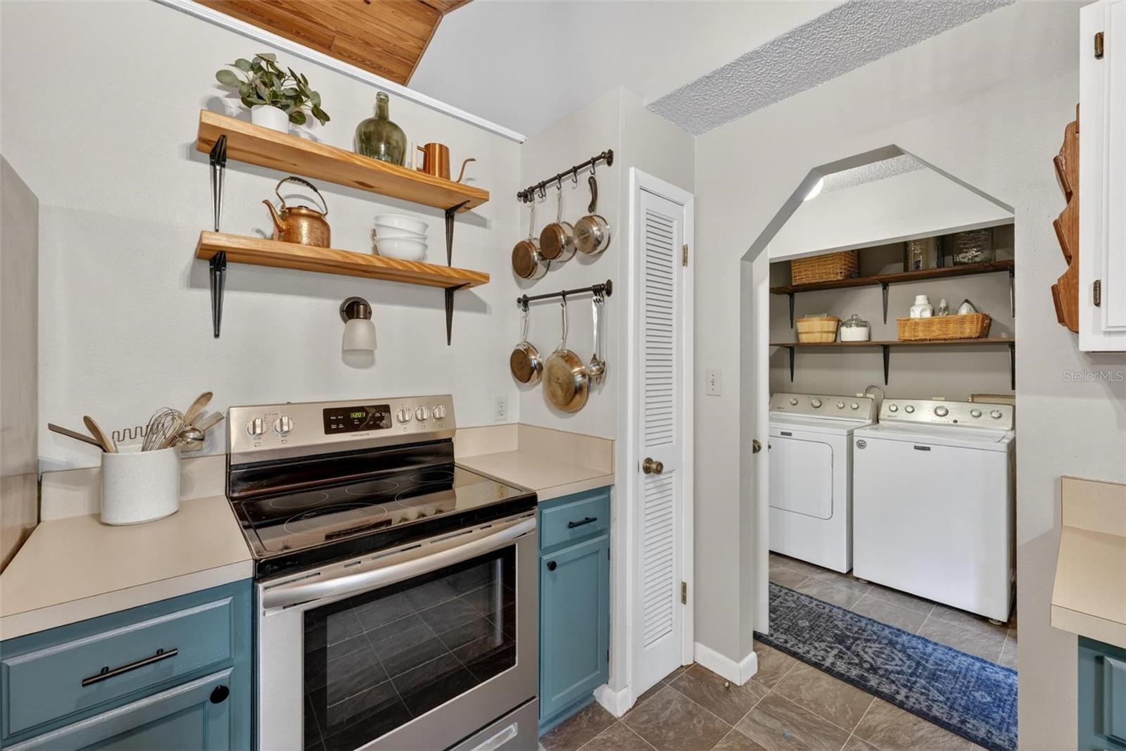 Image 32 of 80 For 213 Buena Vista Street