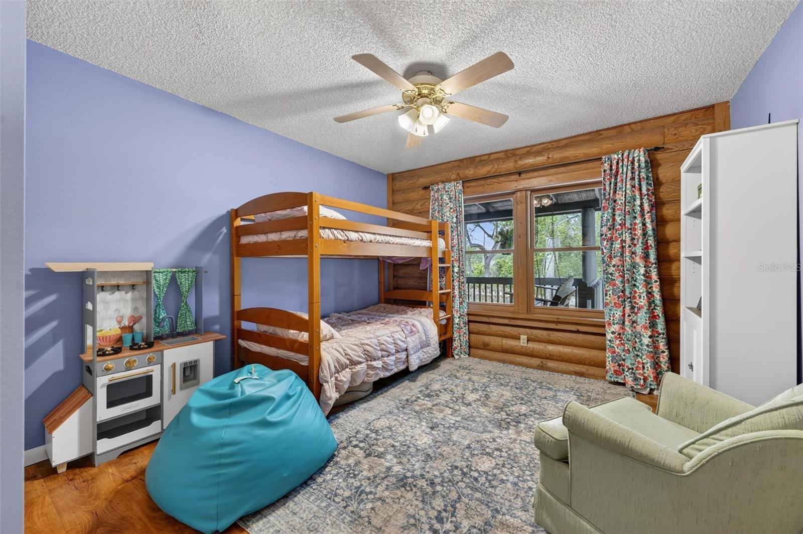 Image 37 of 80 For 213 Buena Vista Street