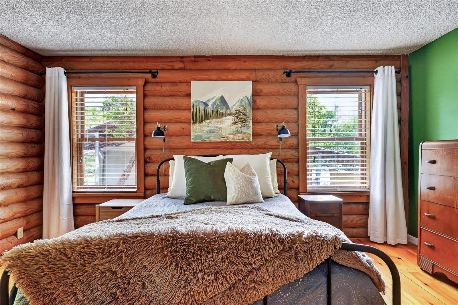 Image 40 of 80 For 213 Buena Vista Street