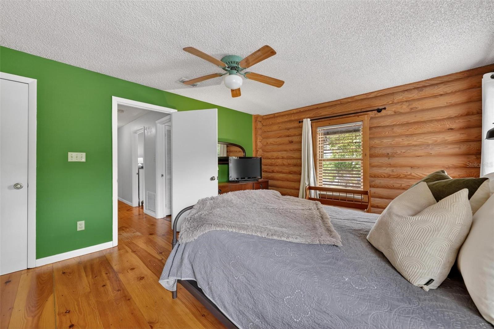 Image 43 of 80 For 213 Buena Vista Street