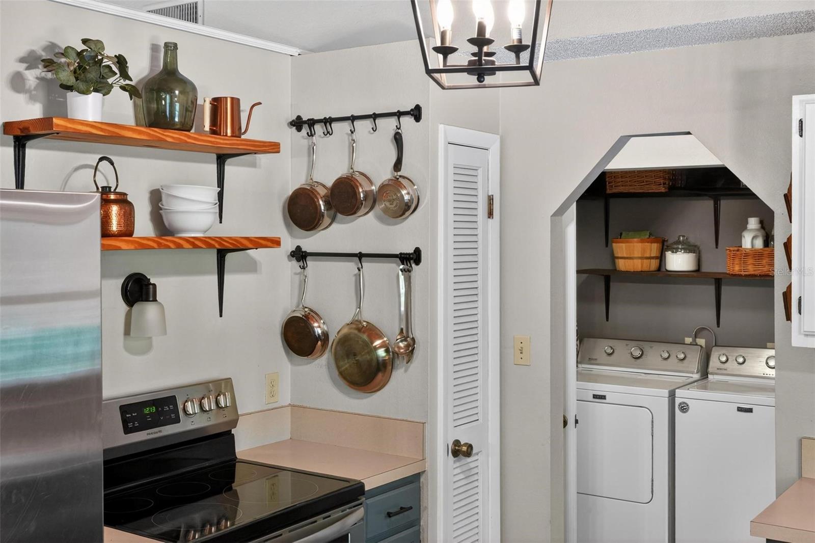 Image 68 of 80 For 213 Buena Vista Street