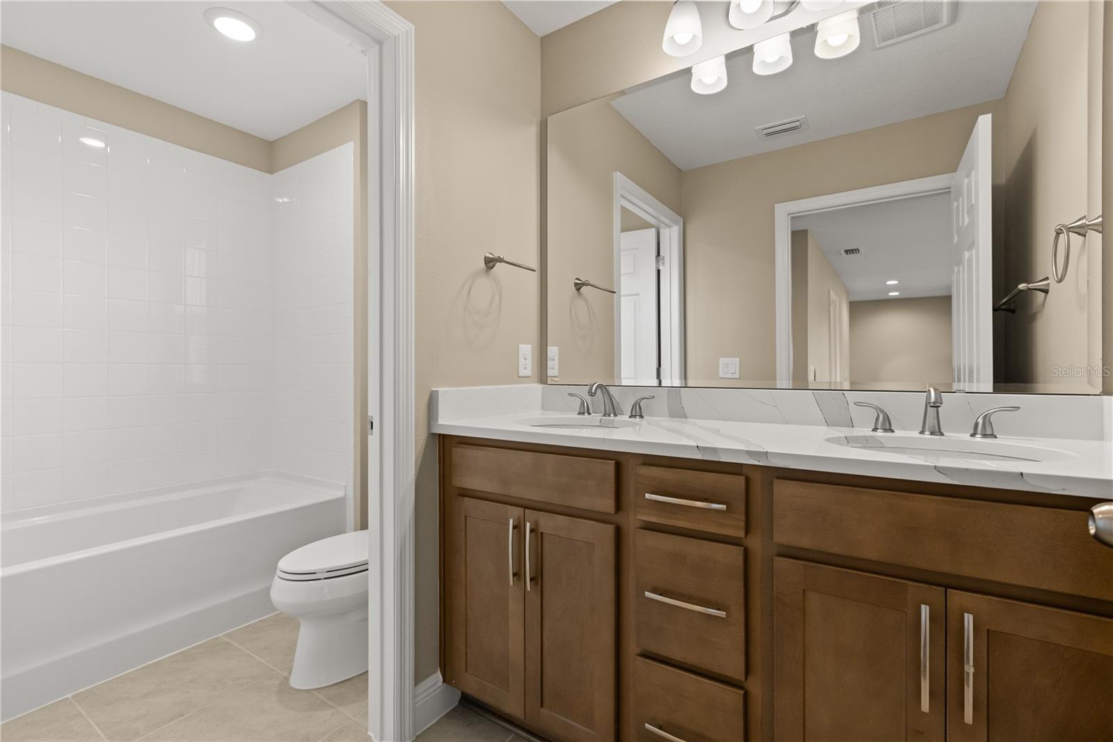 Image 31 of 64 For 7833 Trapani Loop