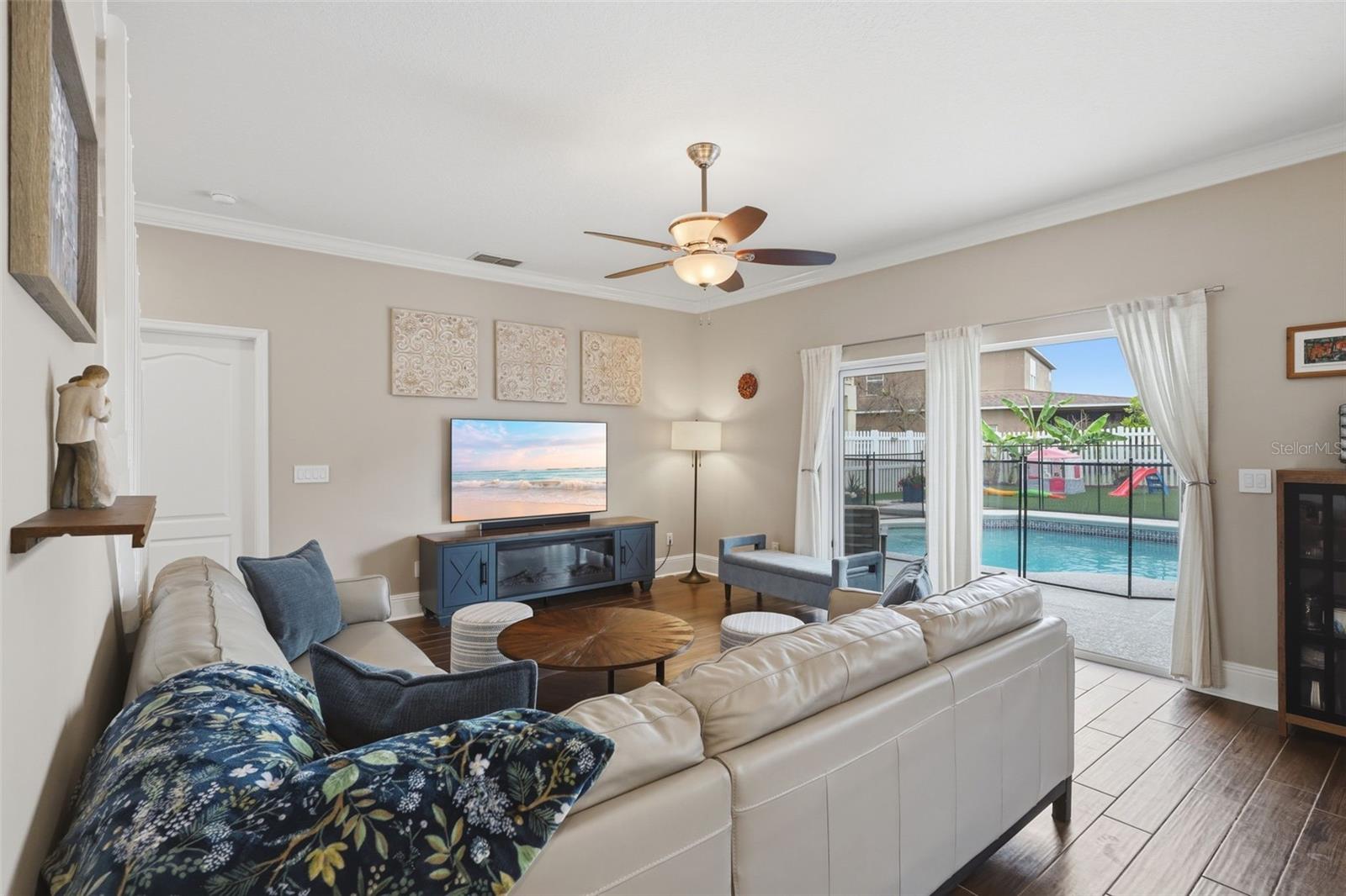 Image 13 of 59 For 15508 Pebble Ridge Street