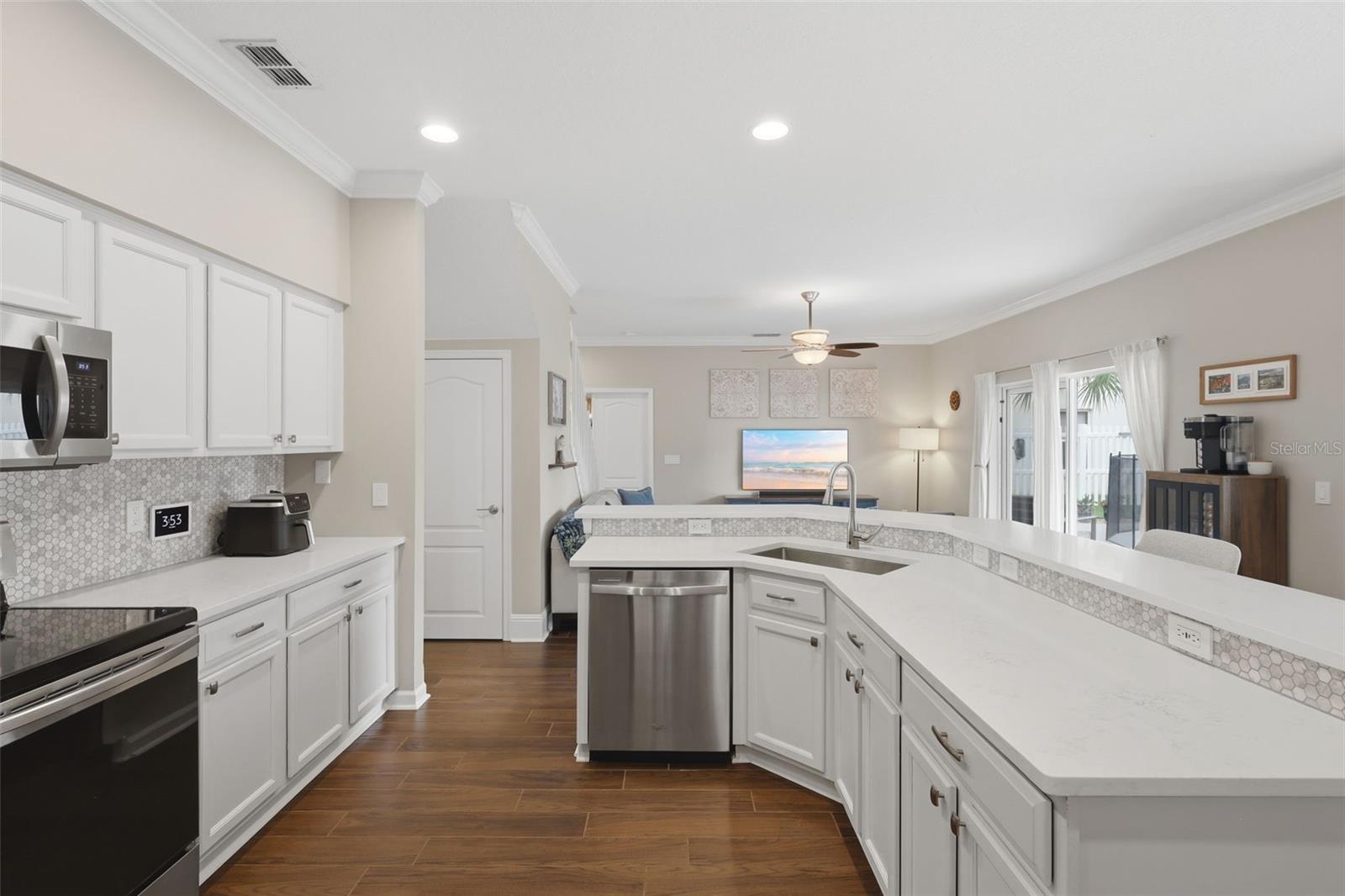 Image 19 of 59 For 15508 Pebble Ridge Street