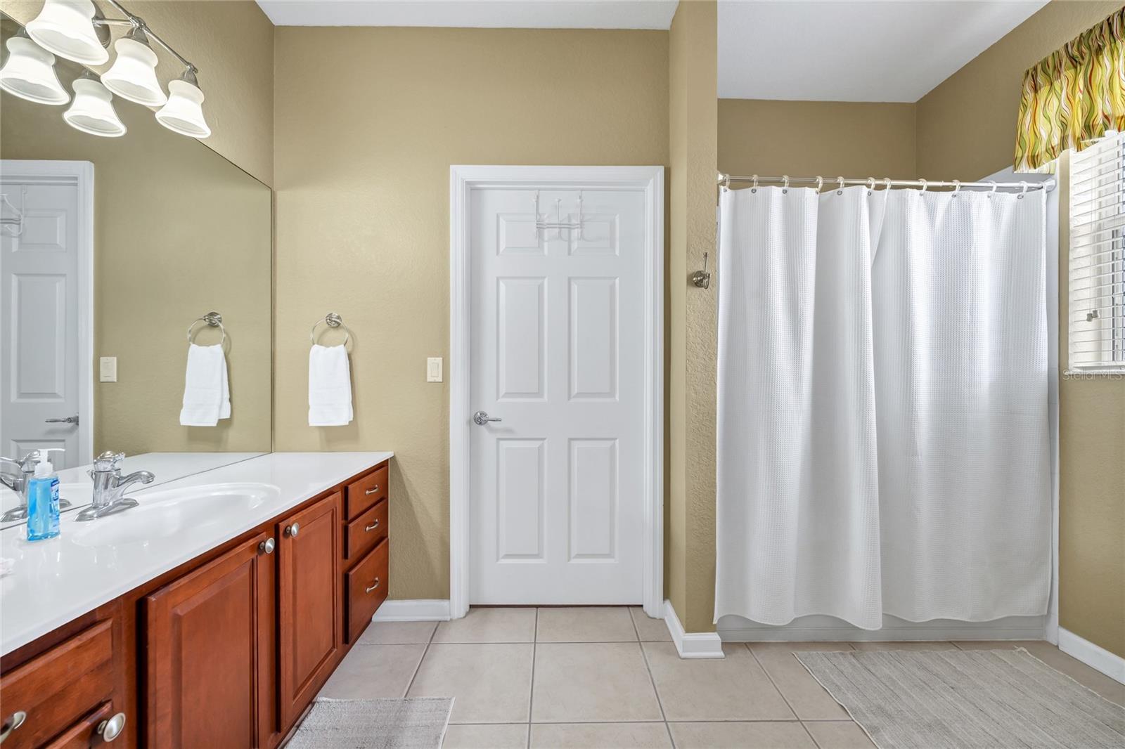 Image 20 of 45 For 4114 Breakview Dr Drive 10602