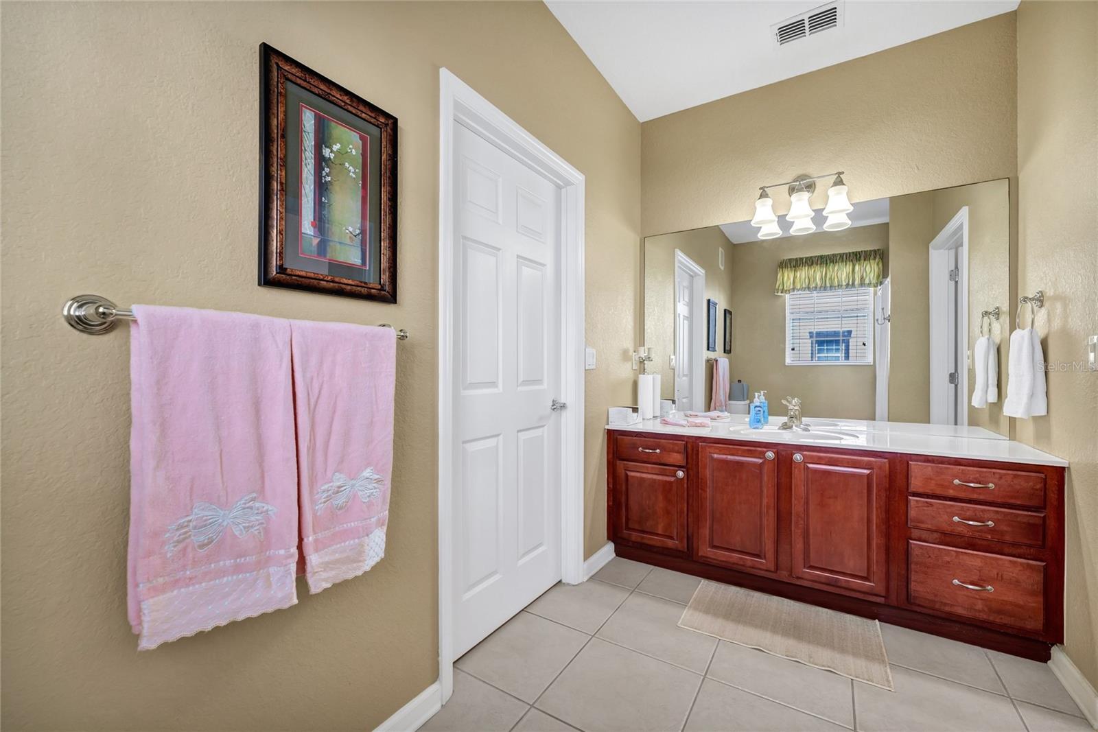 Image 25 of 45 For 4114 Breakview Dr Drive 10602