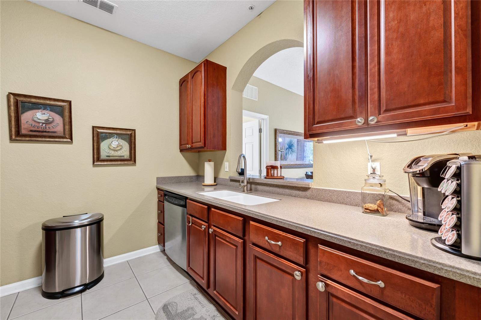 Image 8 of 45 For 4114 Breakview Dr Drive 10602