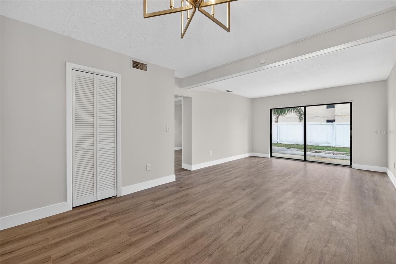 Image 9 of 20 For 9824 Pocono Street