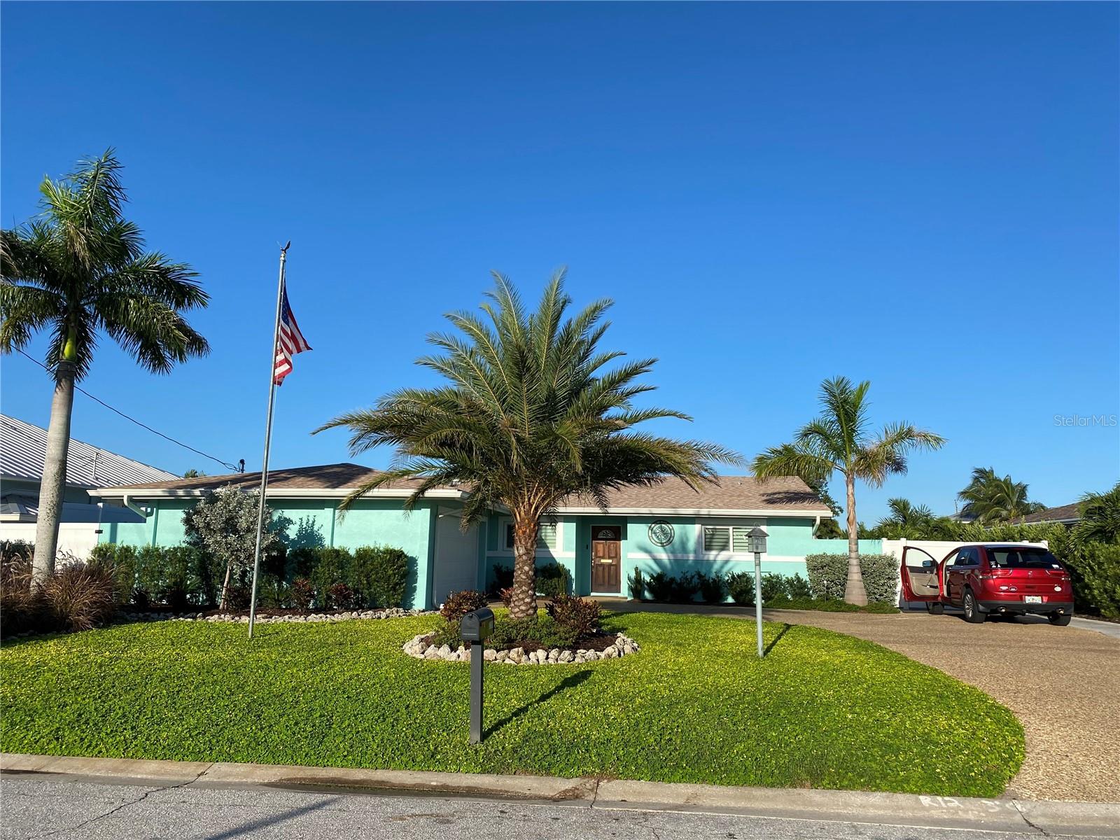 Details for 3708 Royal Palm Drive, BRADENTON, FL 34210