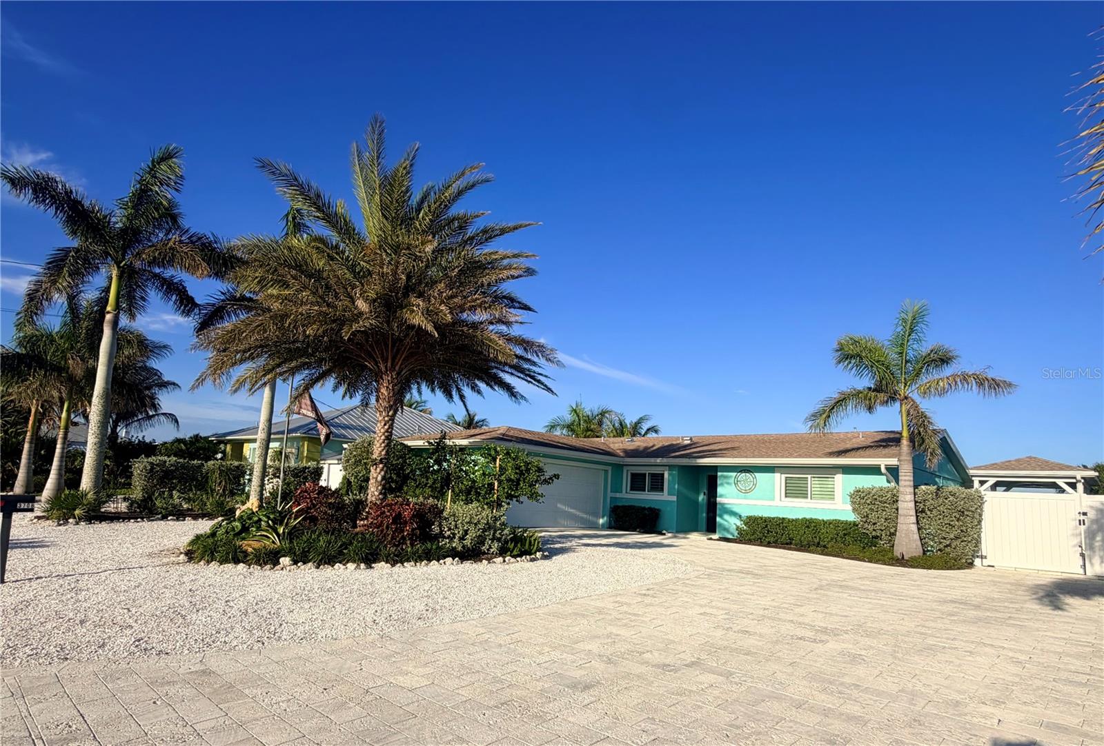 Image 22 of 41 For 3708 Royal Palm Drive