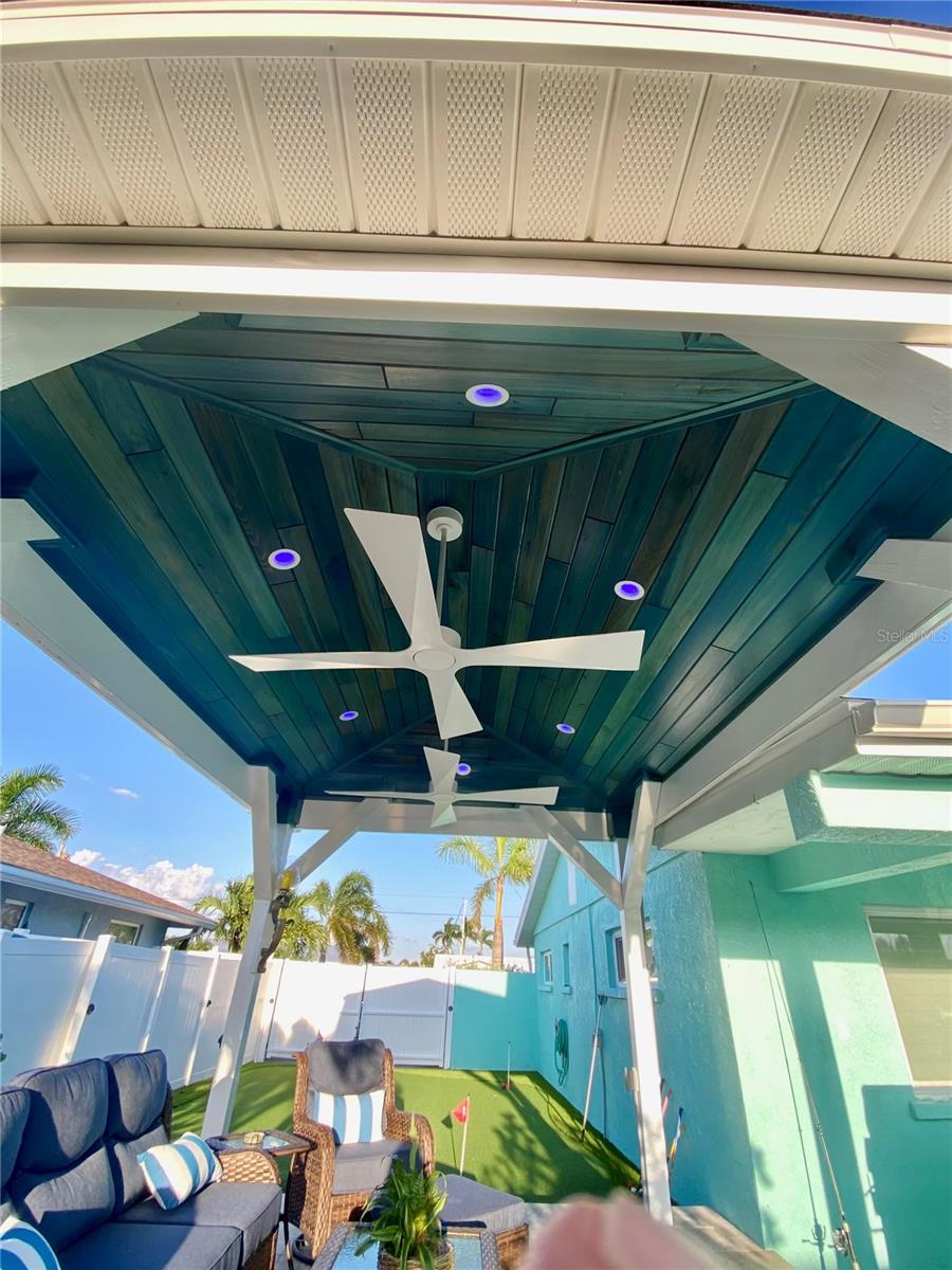 Image 9 of 41 For 3708 Royal Palm Drive