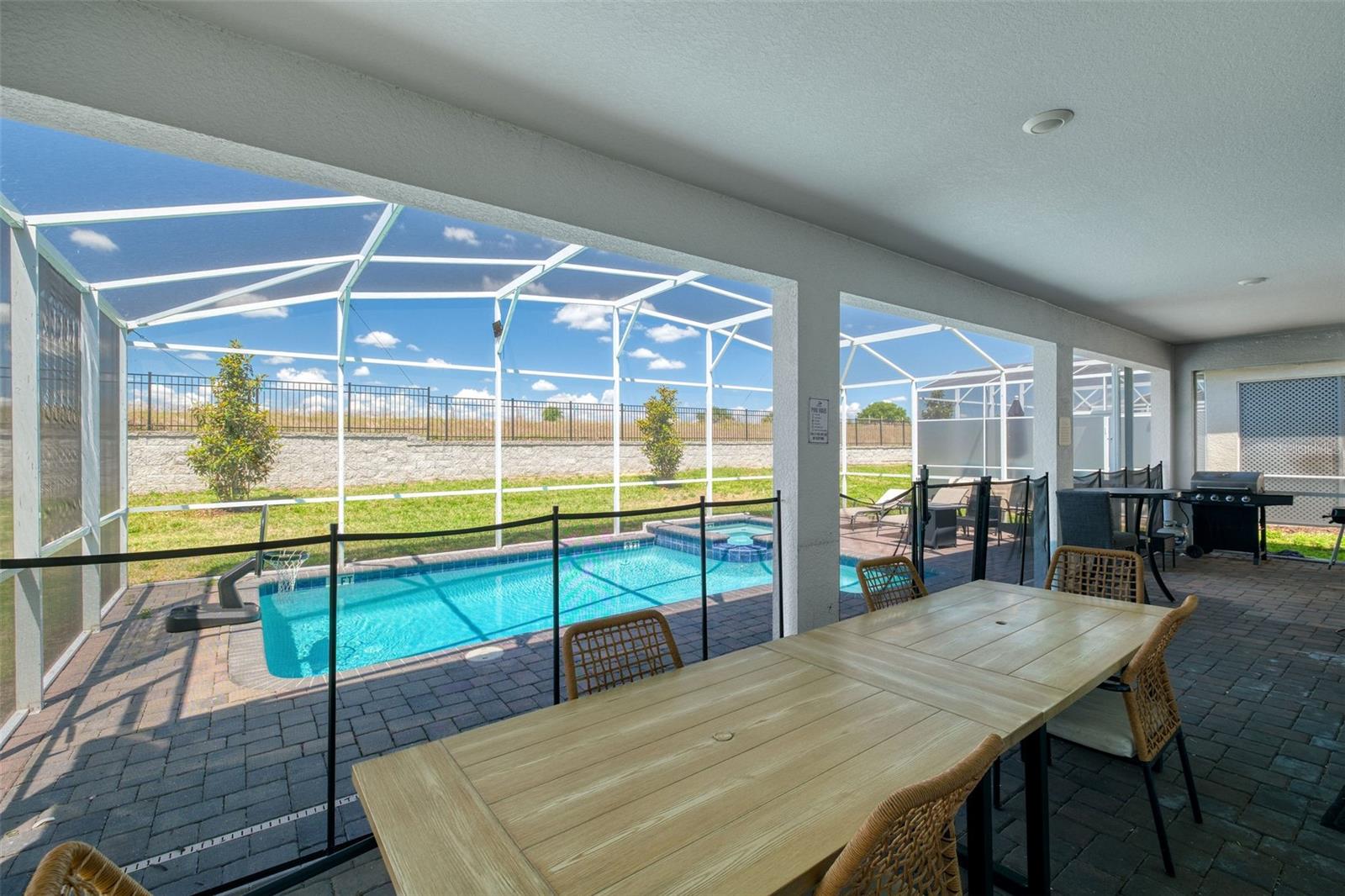 Image 33 of 45 For 9102 Sommerset Hills Drive