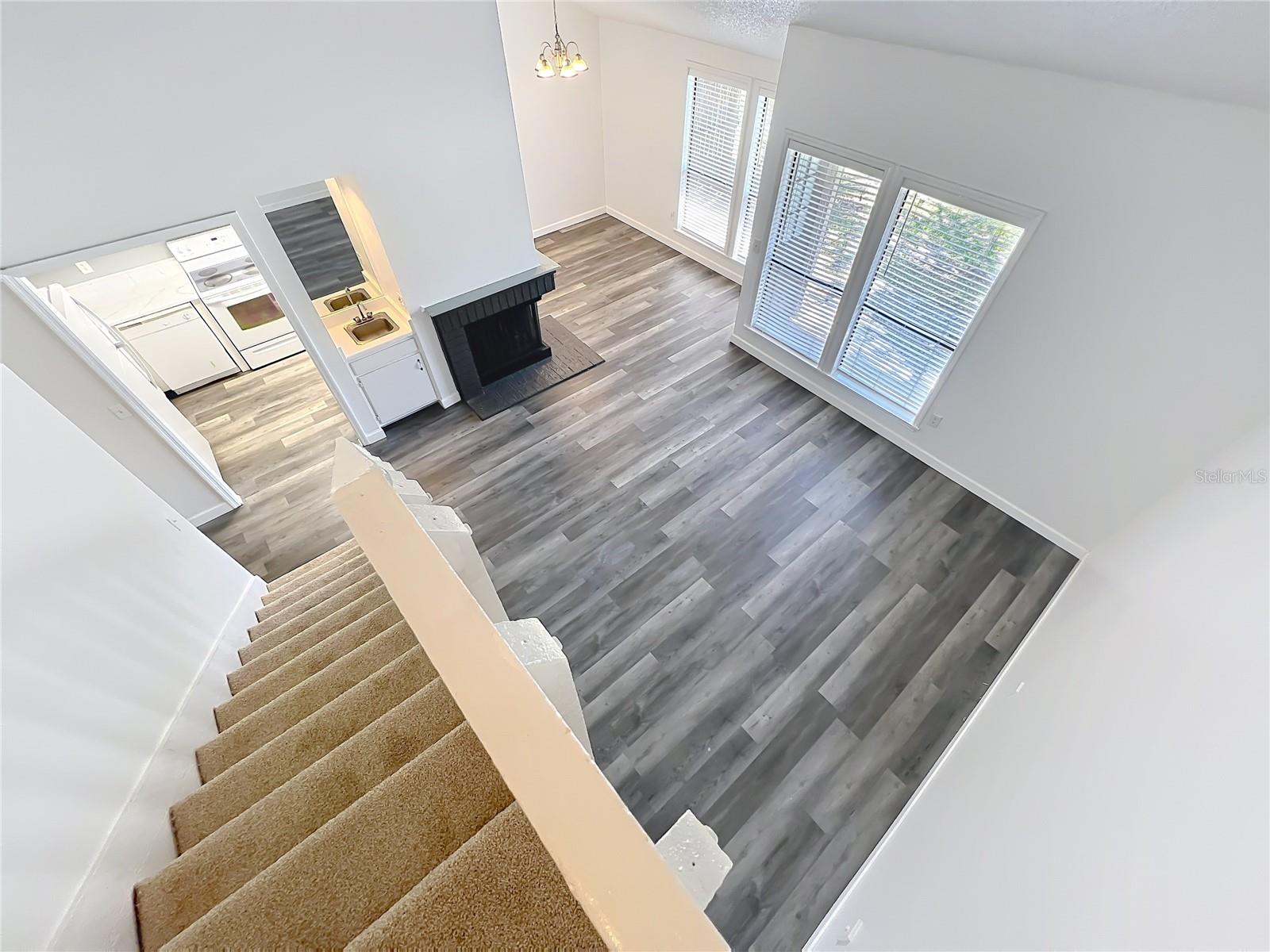 Image 25 of 42 For 639 Saint Johns Court 639