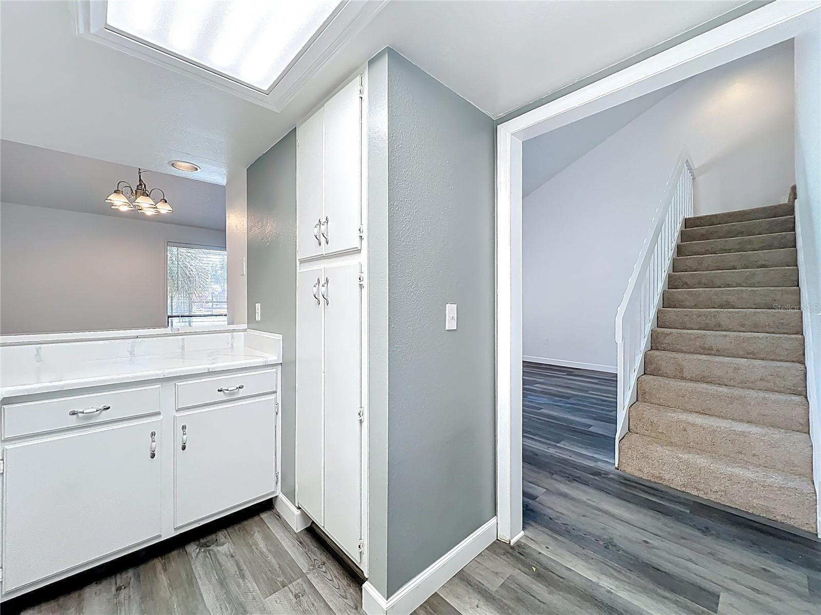 Image 5 of 42 For 639 Saint Johns Court 639