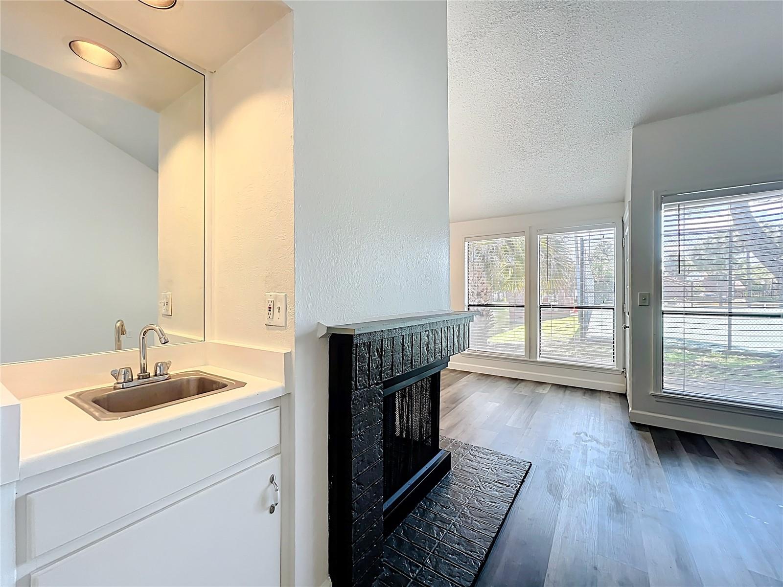 Image 8 of 42 For 639 Saint Johns Court 639