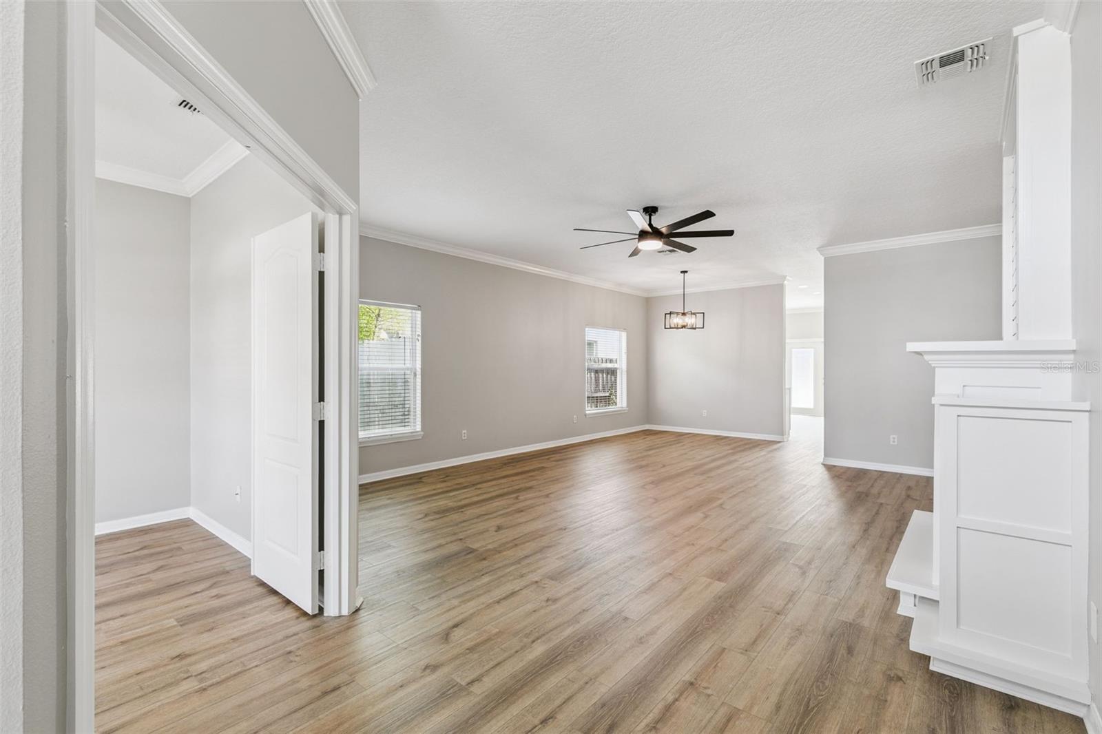 Image 14 of 29 For 10513 Leader Lane