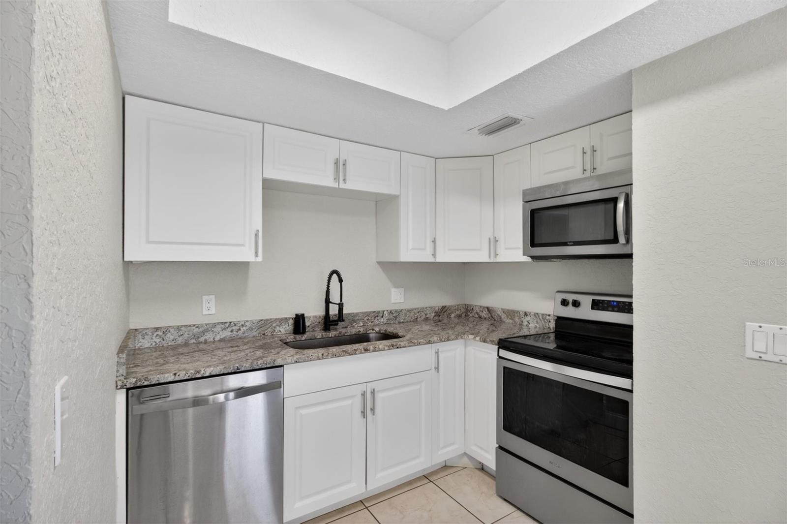 Image 2 of 67 For 736 Summerland Drive