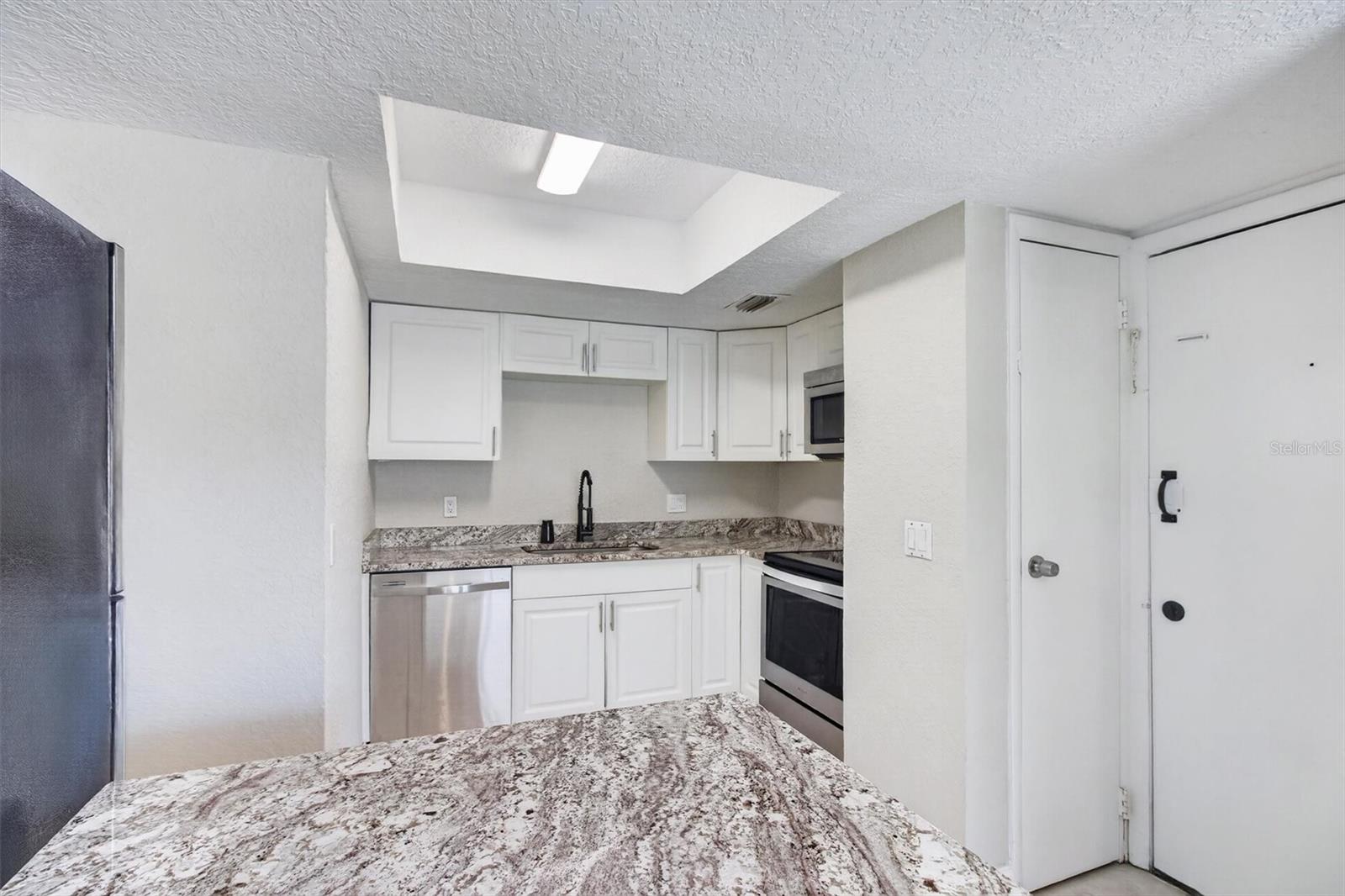 Image 22 of 67 For 736 Summerland Drive