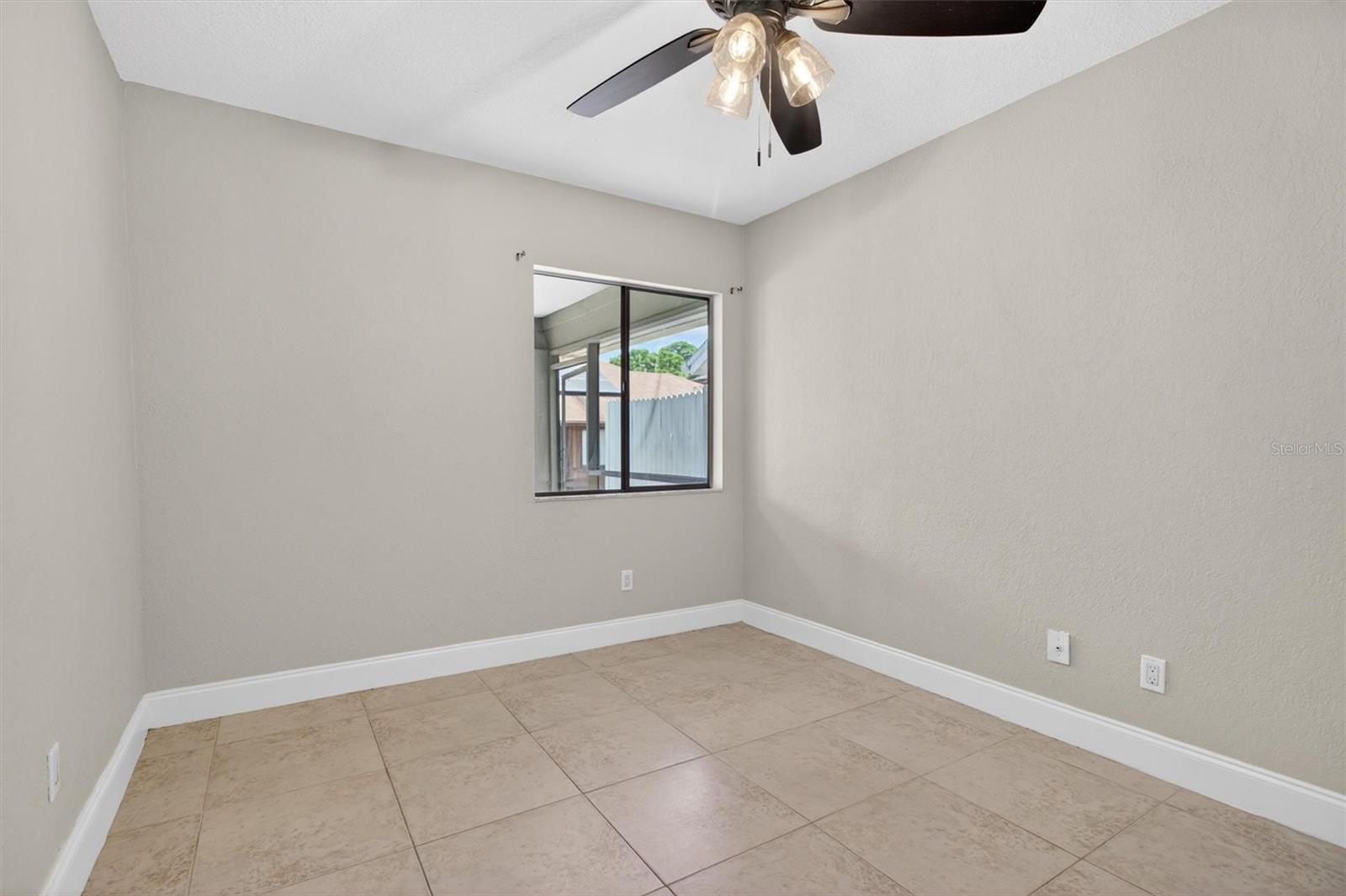 Image 27 of 67 For 736 Summerland Drive