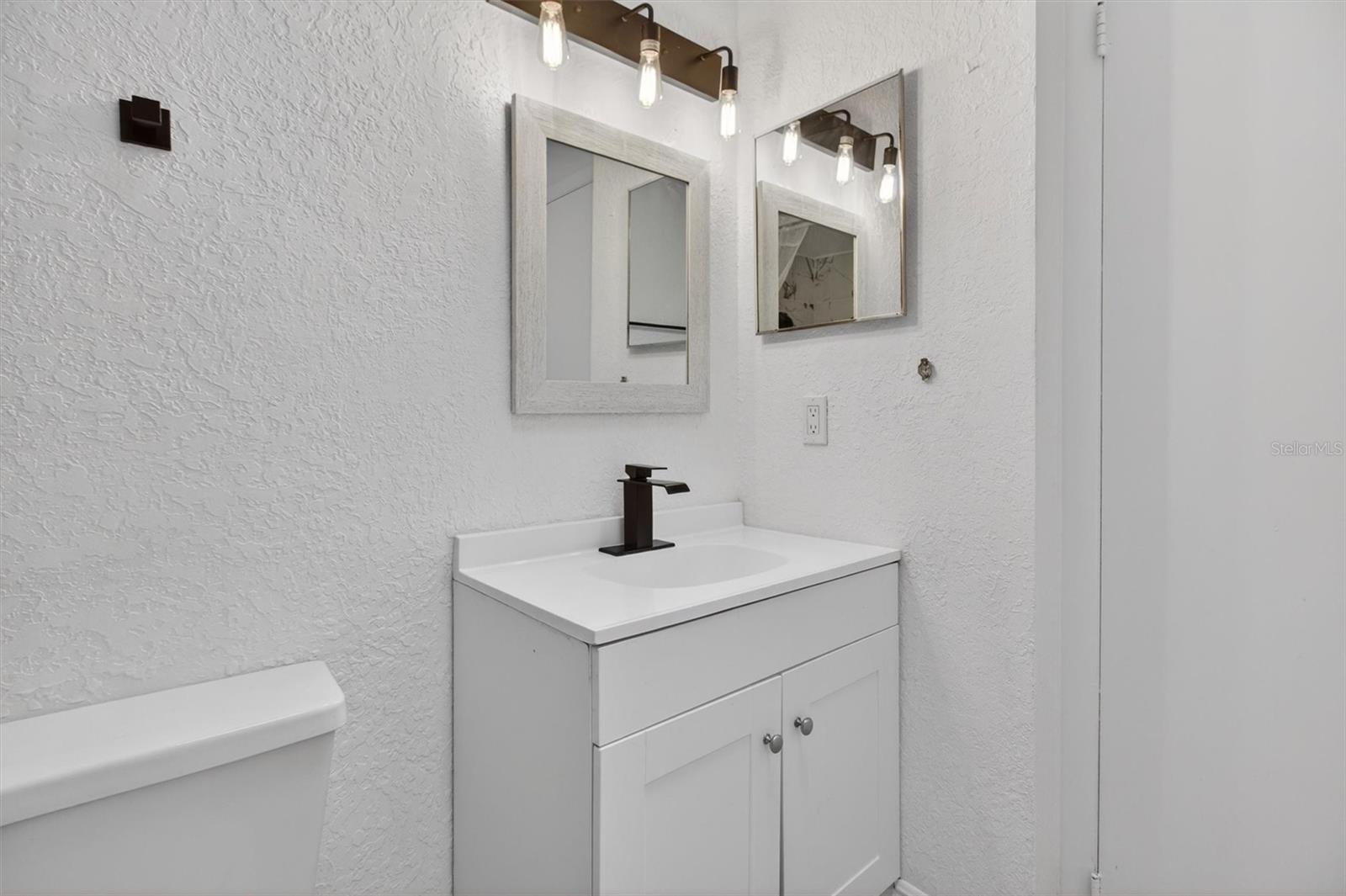 Image 31 of 67 For 736 Summerland Drive