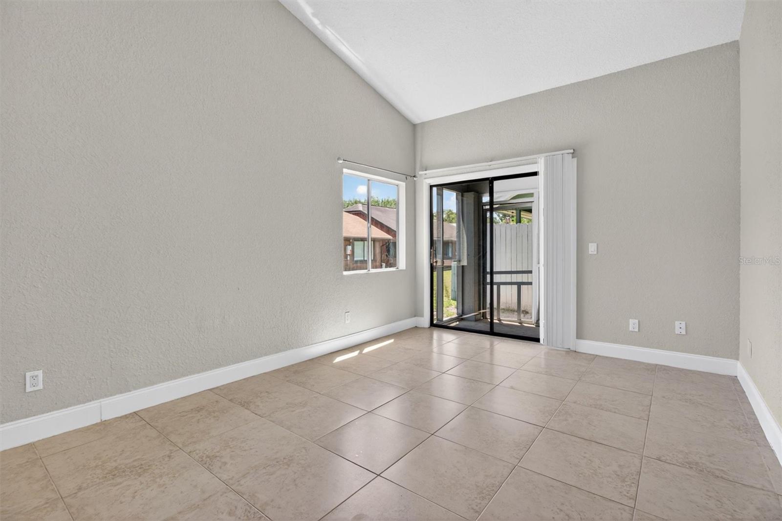 Image 34 of 67 For 736 Summerland Drive