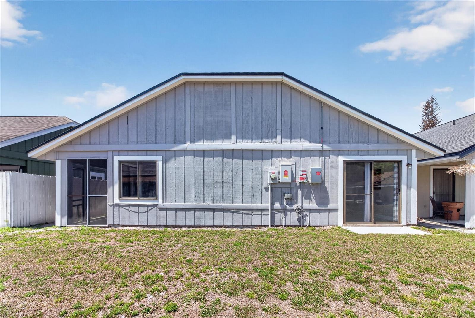 Image 41 of 67 For 736 Summerland Drive