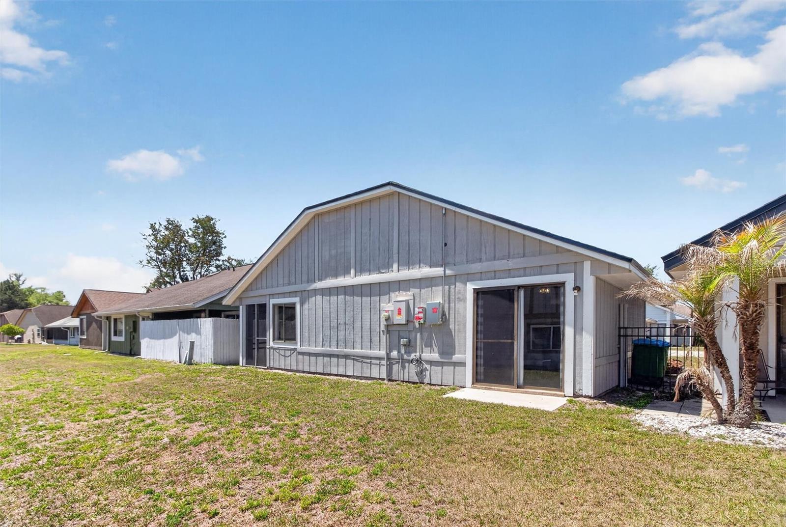 Image 42 of 67 For 736 Summerland Drive