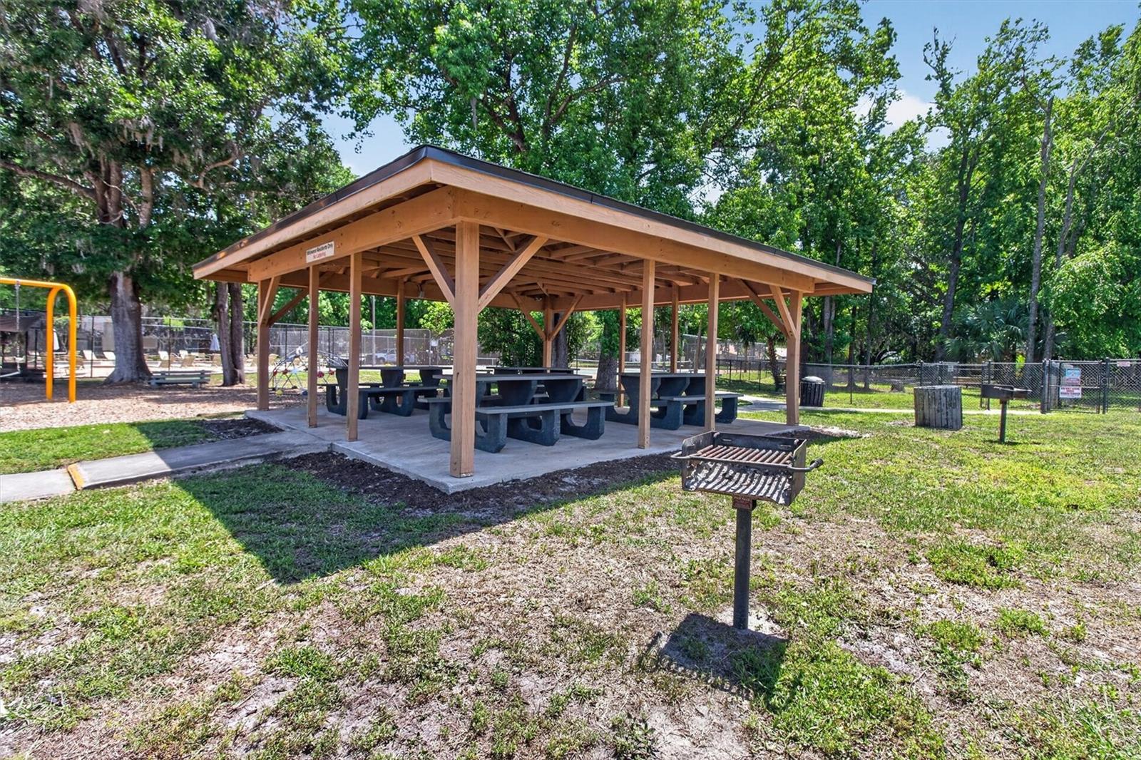 Image 44 of 67 For 736 Summerland Drive