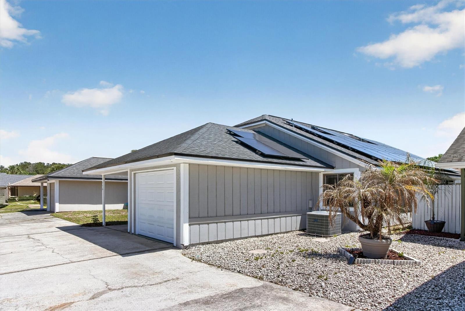 Image 46 of 67 For 736 Summerland Drive