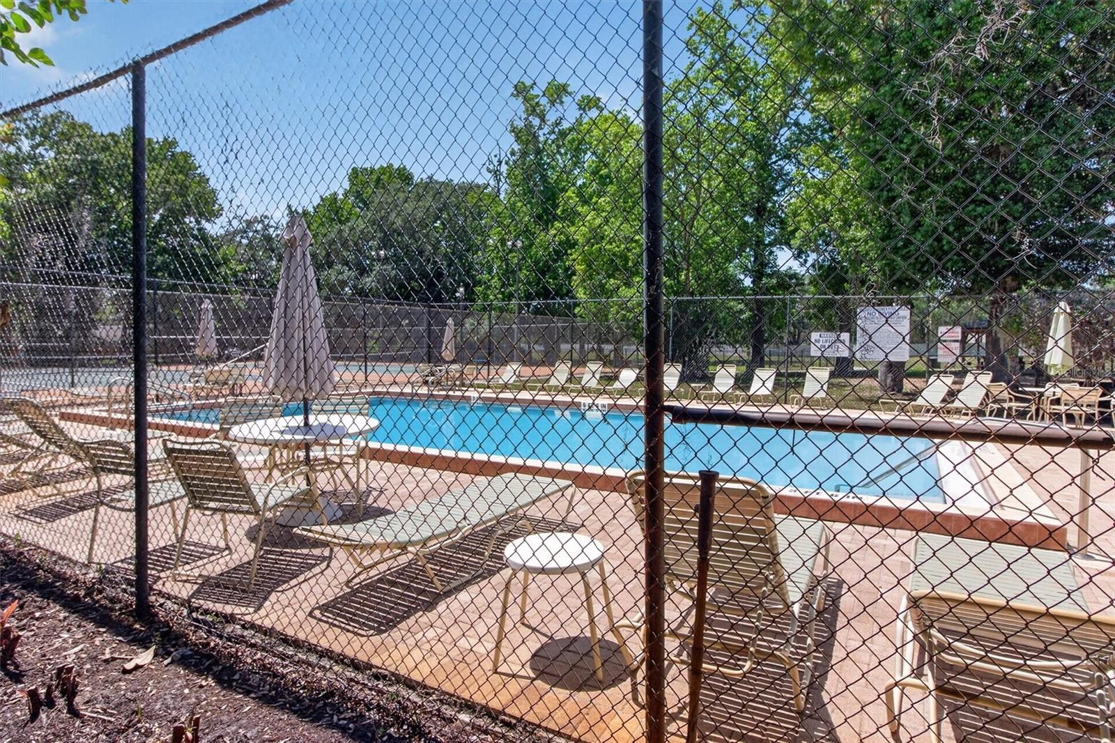 Image 5 of 67 For 736 Summerland Drive