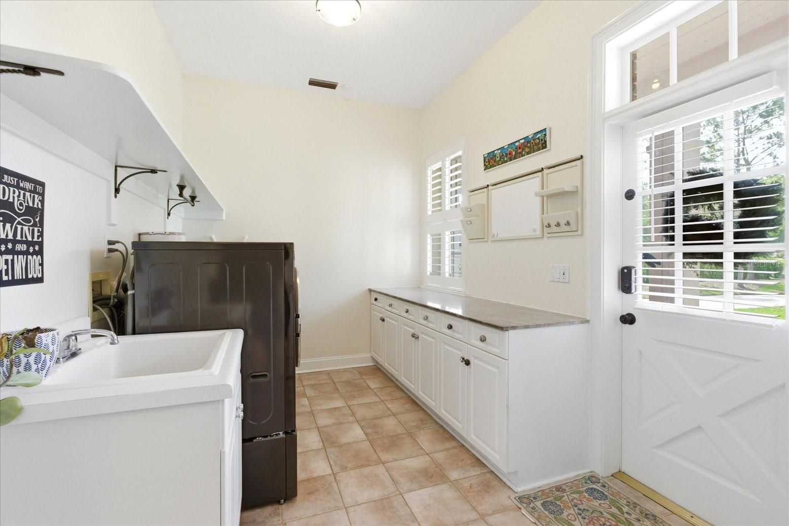 Image 32 of 73 For 2635 Tryon Place