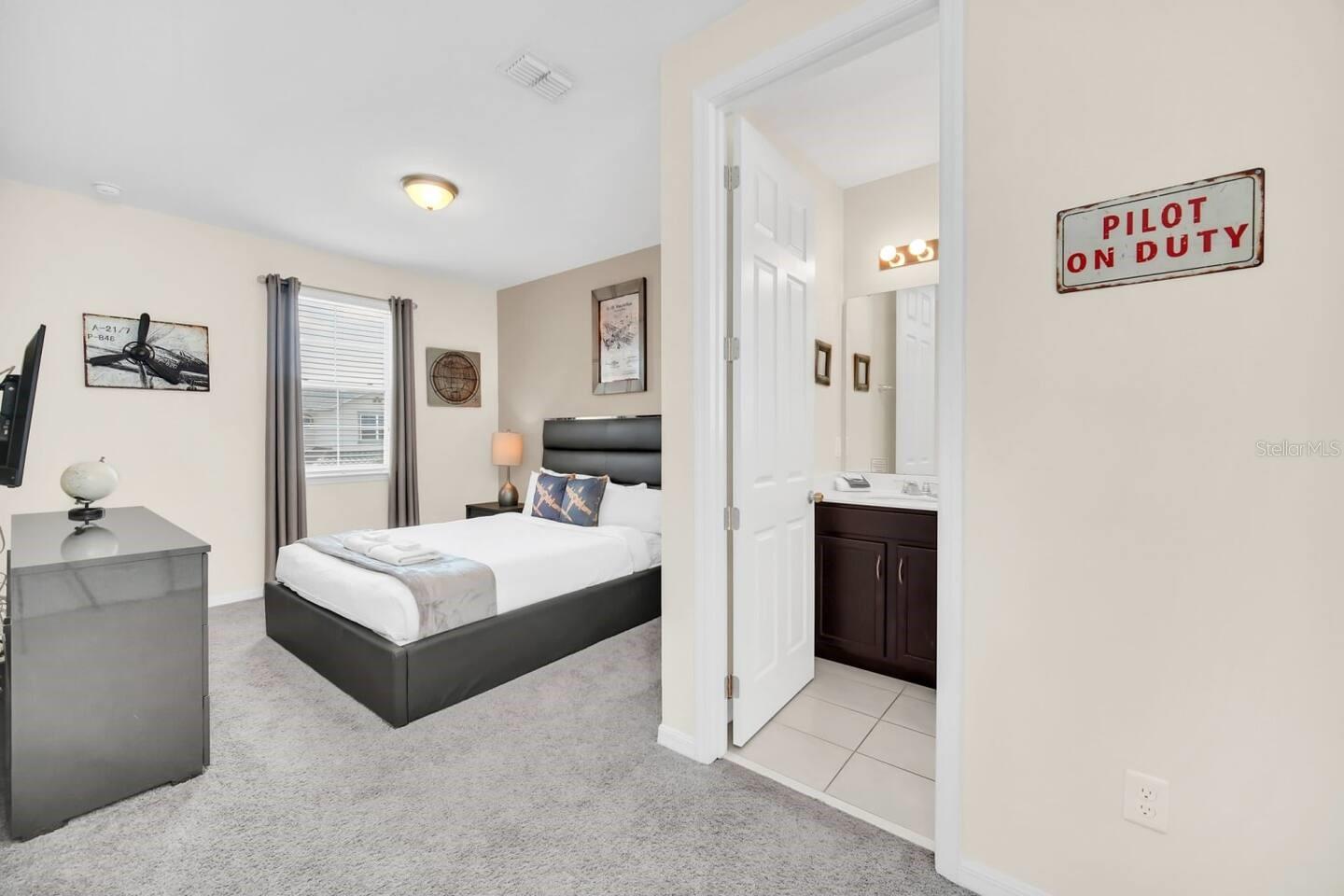 Image 19 of 61 For 9009 Egret Mills Terrace