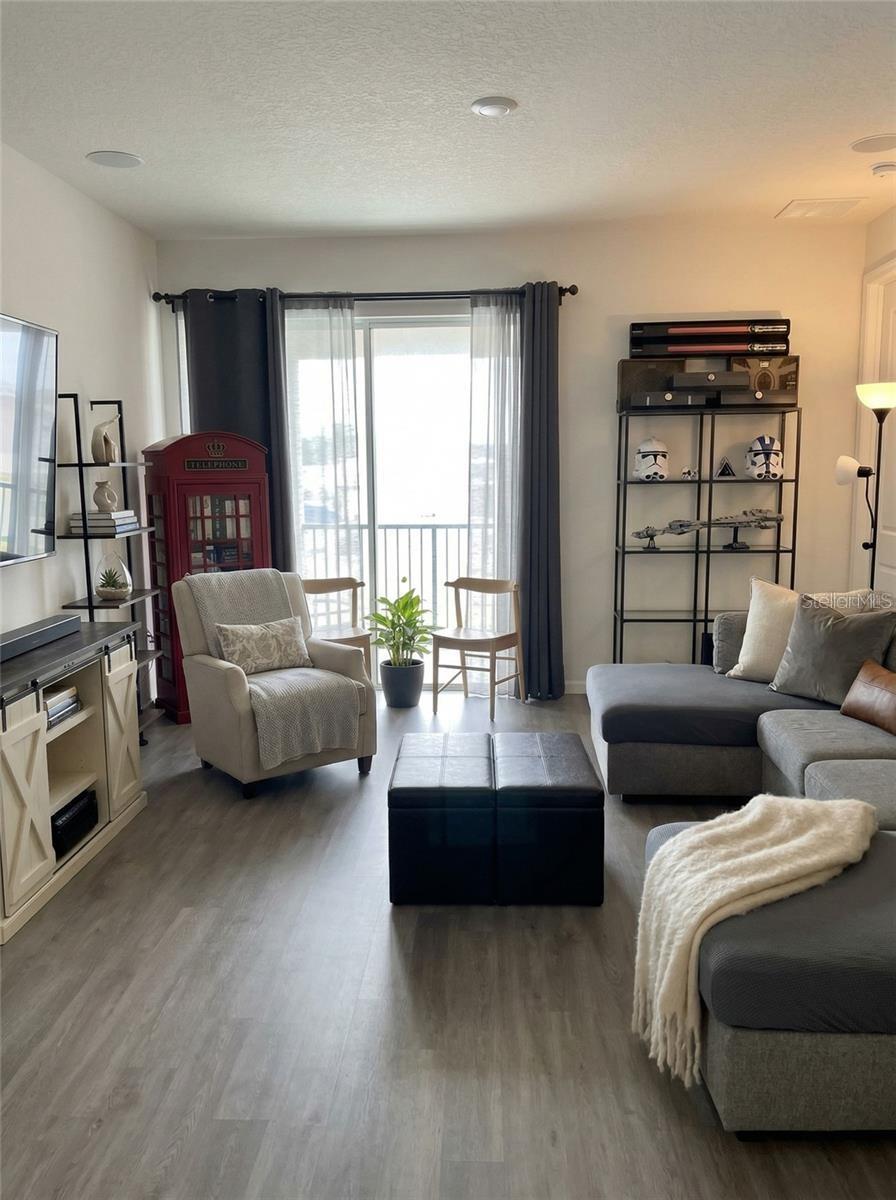 Image 3 of 15 For 1241 Forest Gate Circle