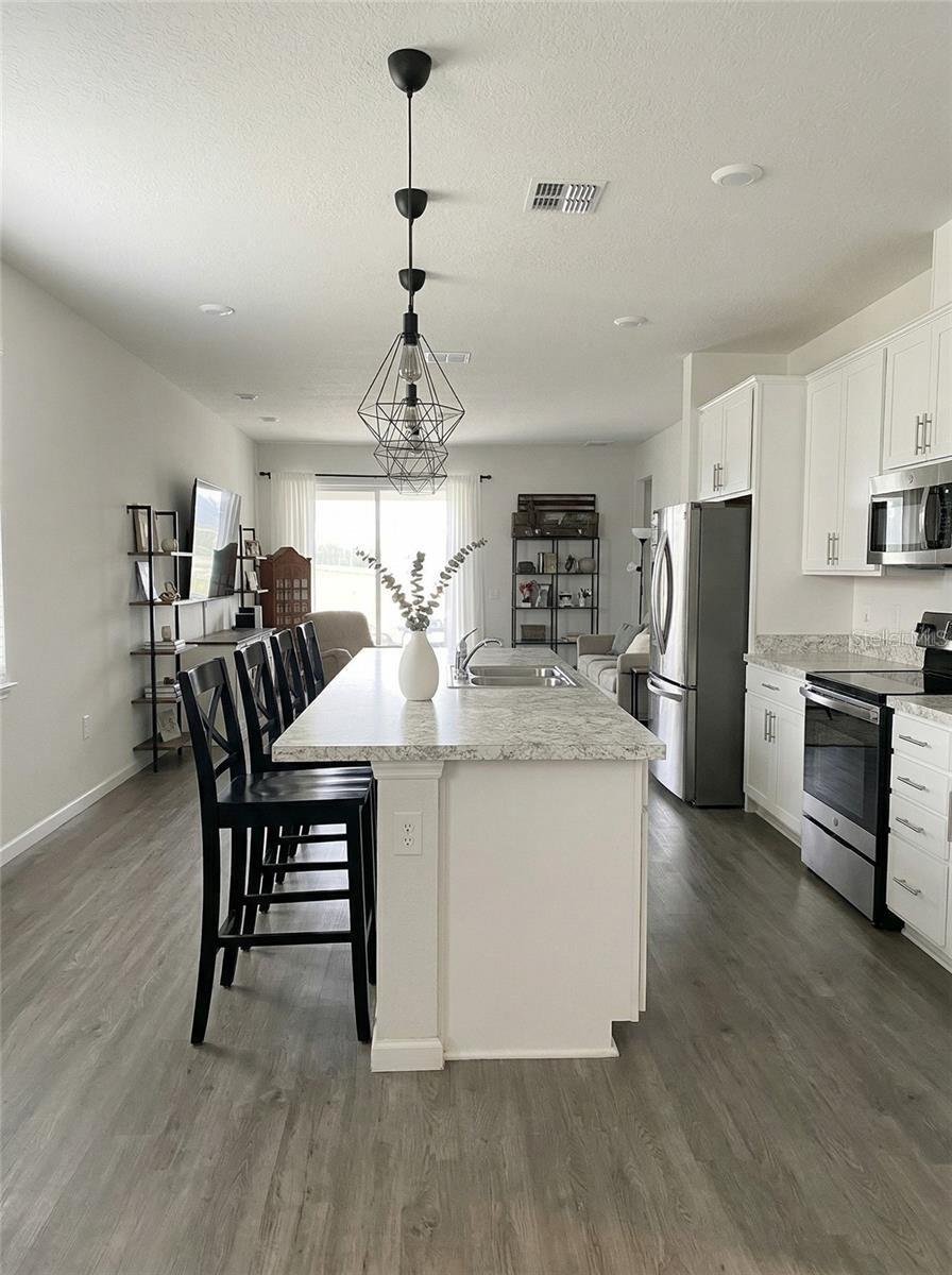 Image 5 of 15 For 1241 Forest Gate Circle