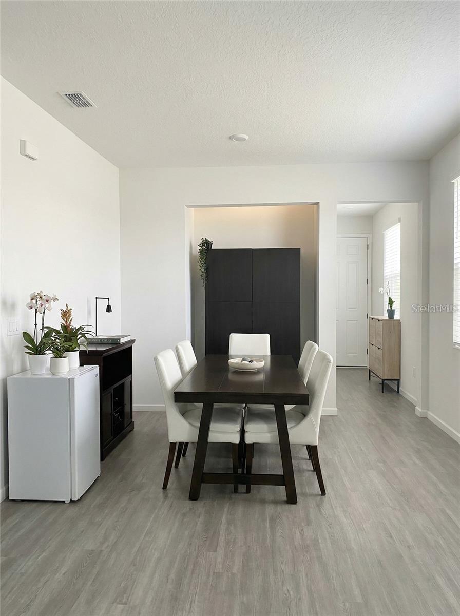 Image 6 of 15 For 1241 Forest Gate Circle