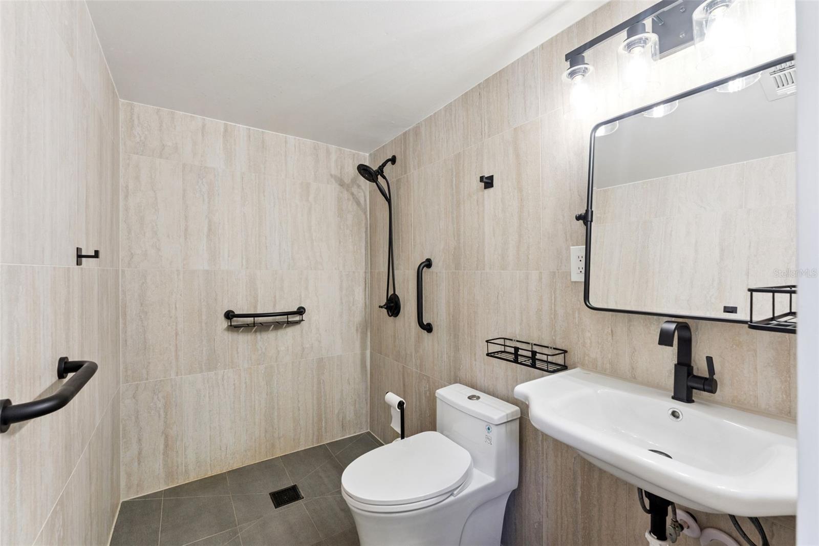 Image 12 of 19 For 700 E Airport Blvd  I2