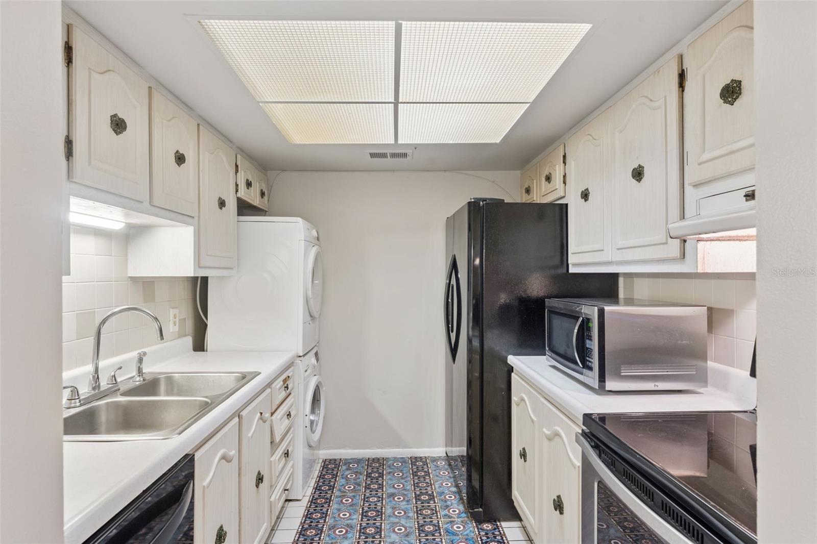 Image 9 of 19 For 700 E Airport Blvd  I2