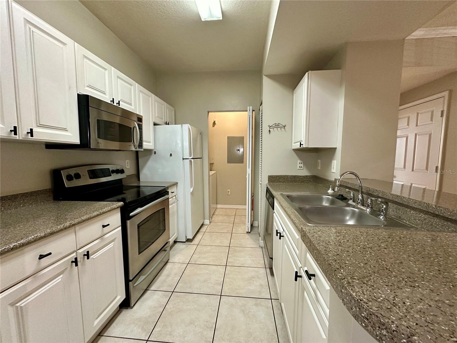 Image 9 of 25 For 2001 Tizewell Circle 1509