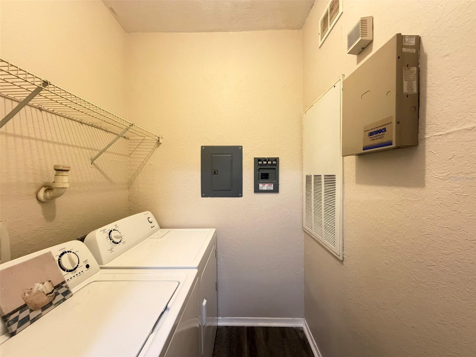 Image 24 of 29 For 3319 Kirkman Road 311