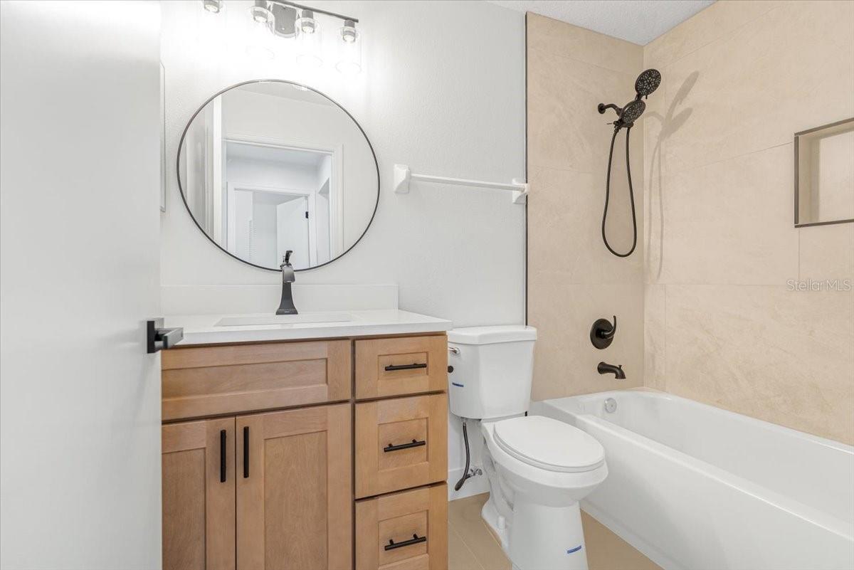 Image 19 of 30 For 13923 Tallowridge Court