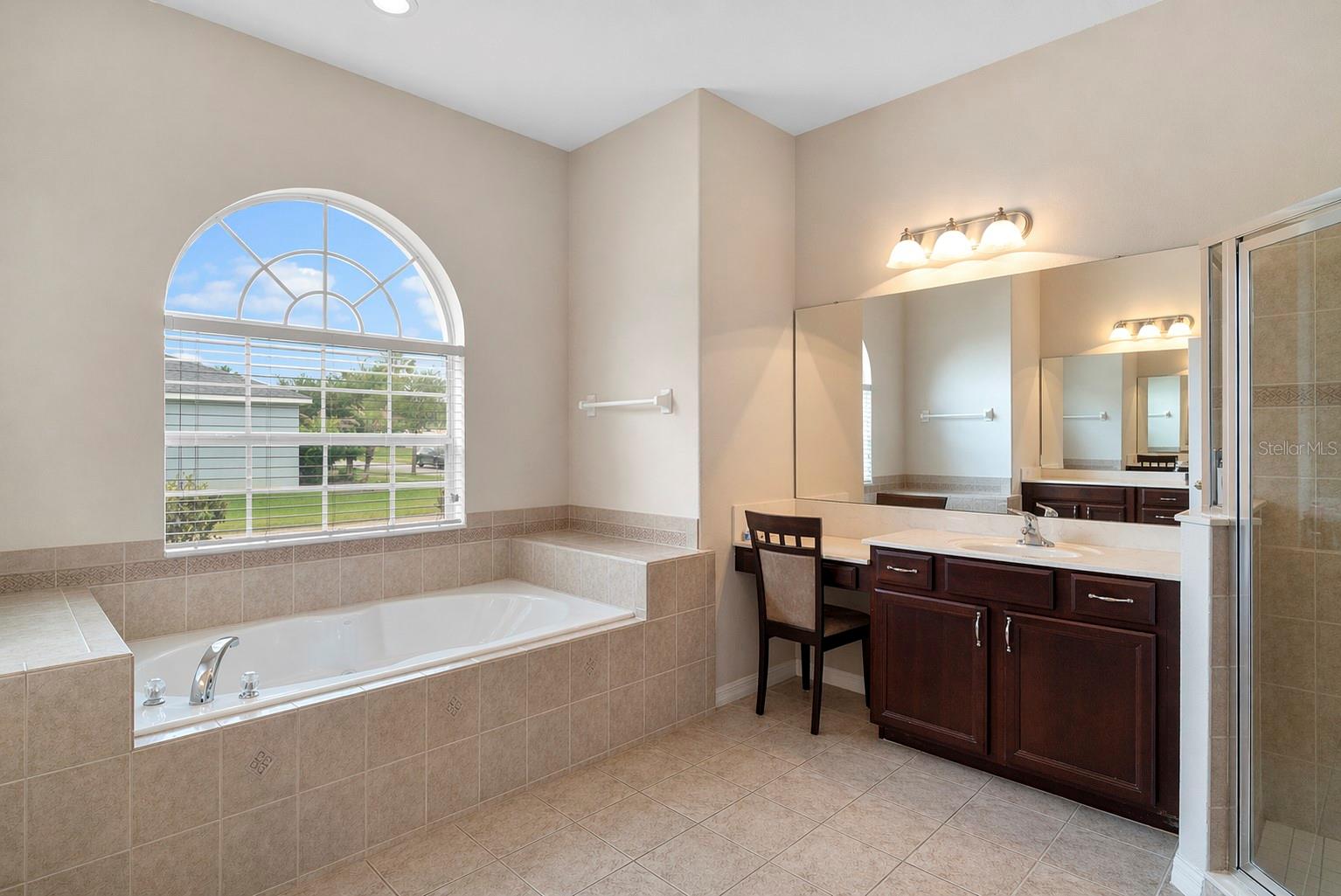 Image 14 of 46 For 925 Bainbridge Loop