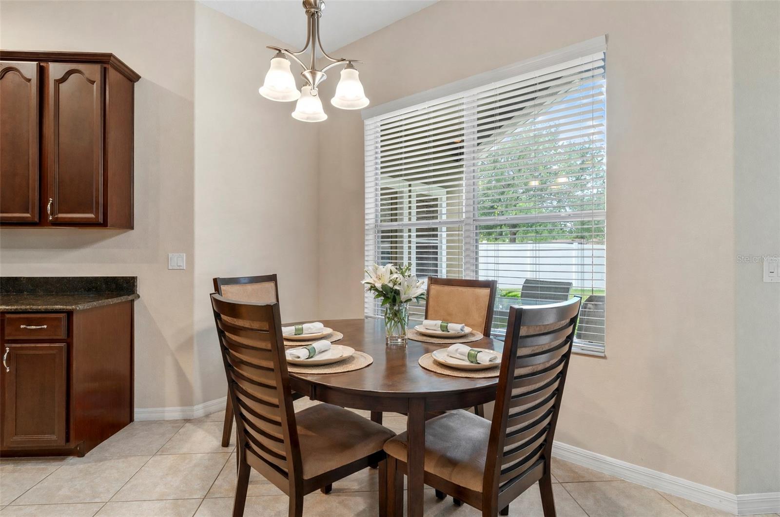 Image 20 of 46 For 925 Bainbridge Loop