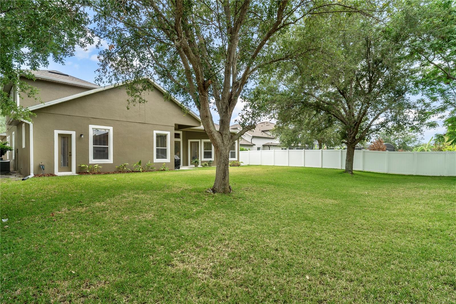 Image 37 of 46 For 925 Bainbridge Loop