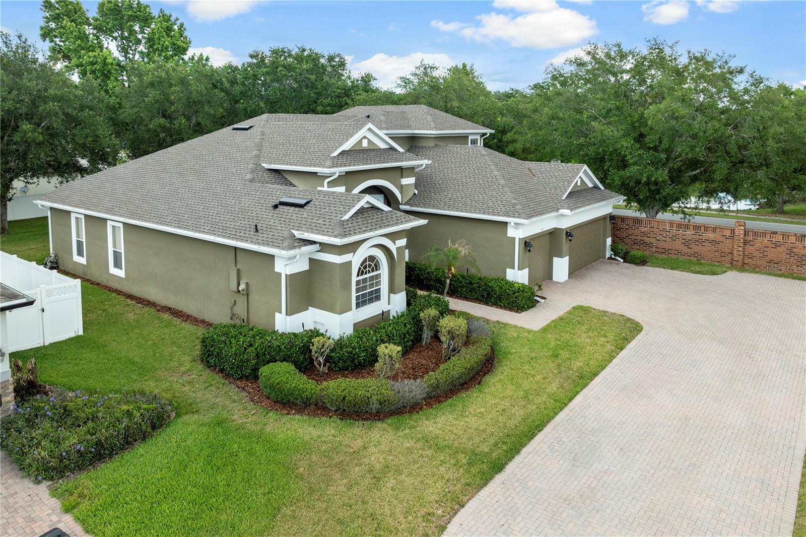 Image 41 of 46 For 925 Bainbridge Loop